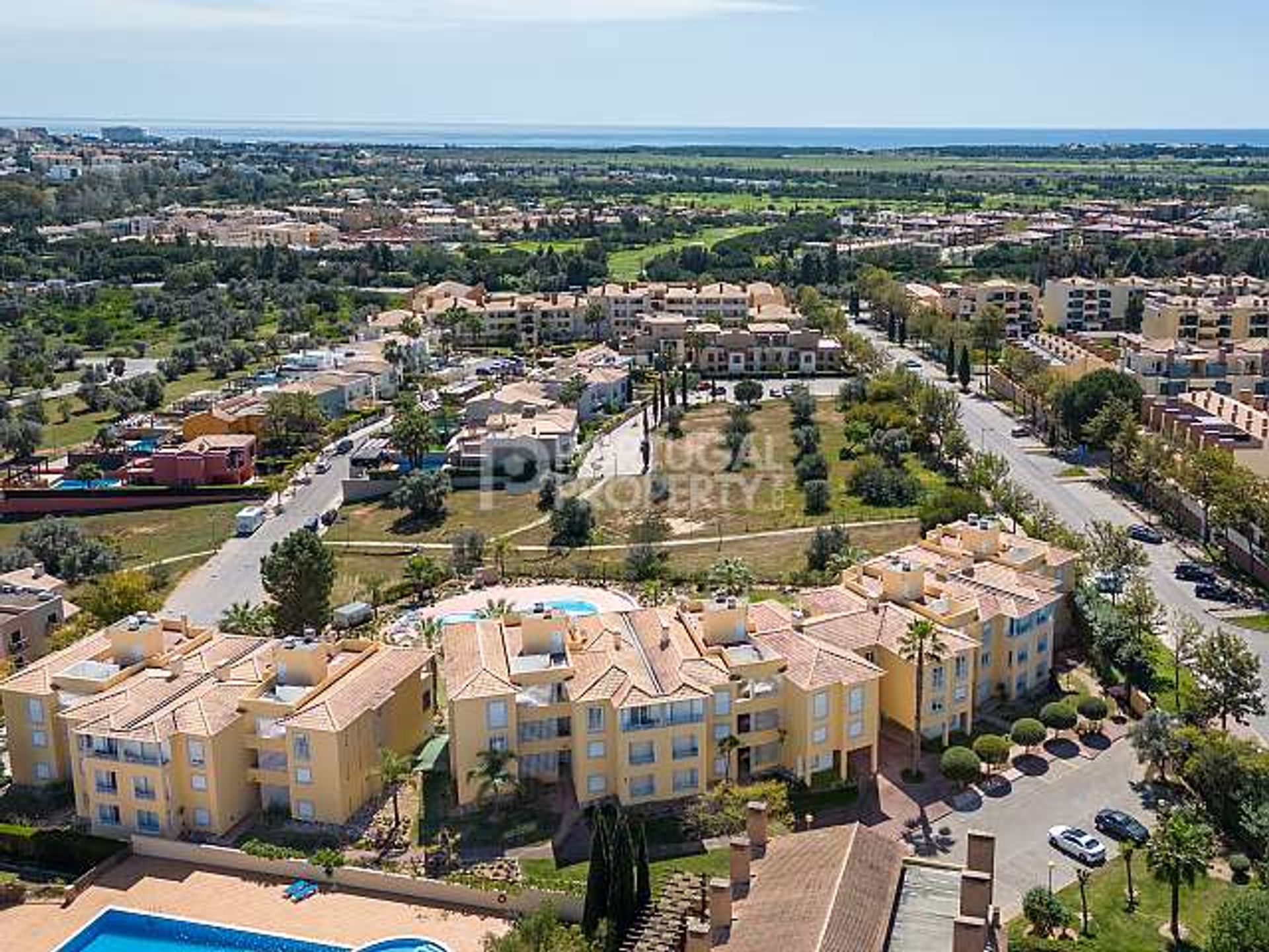 Квартира в Quarteira, Faro 11733391