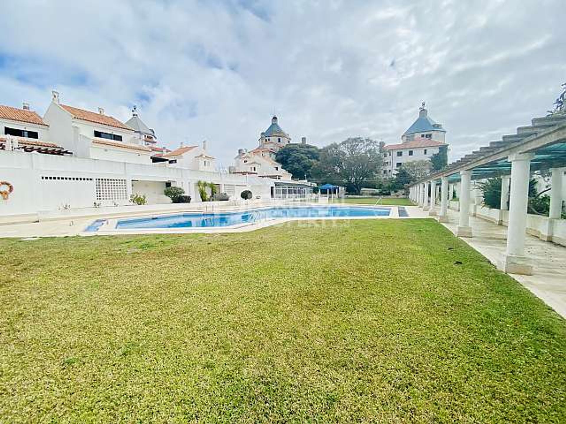 Condominio en Quarteira, Faraón 11733400