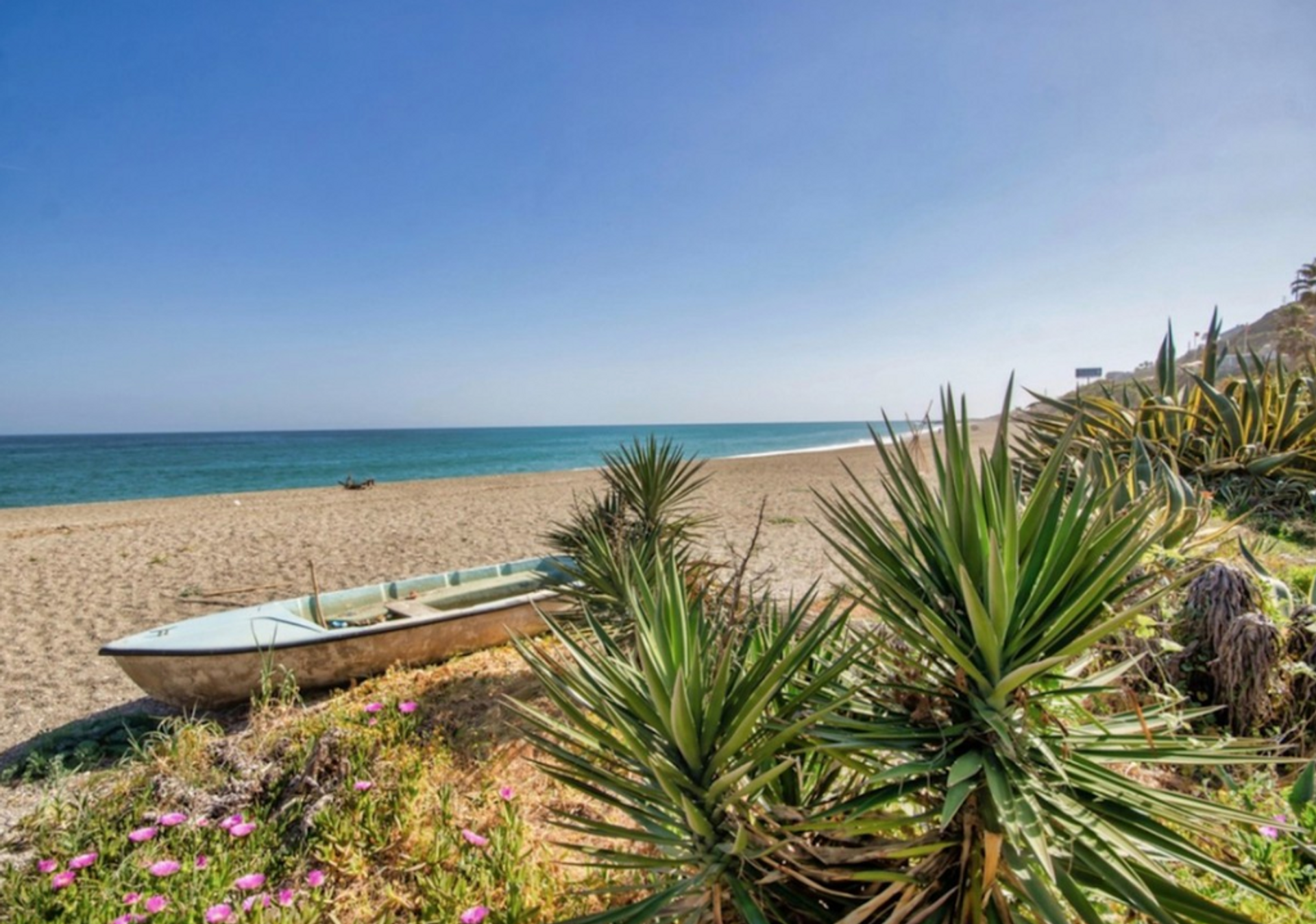 عمارات في Puerto de la Duquesa, Andalusia 11733432