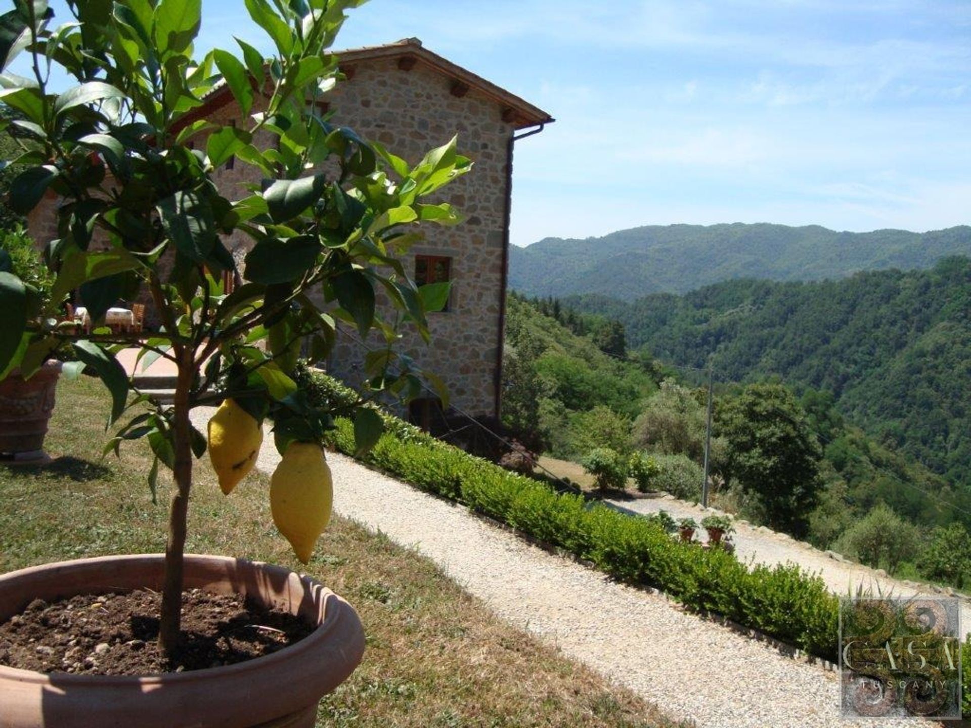 casa en Pescia, Tuscany 11734430