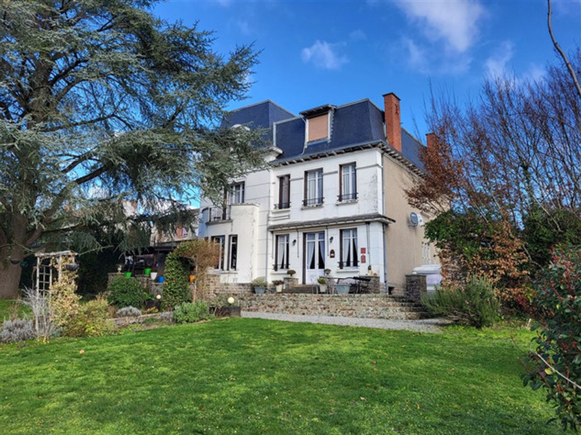 Condominio nel Saint-Junien-les-Combes, Nouvelle-Aquitaine 11734871