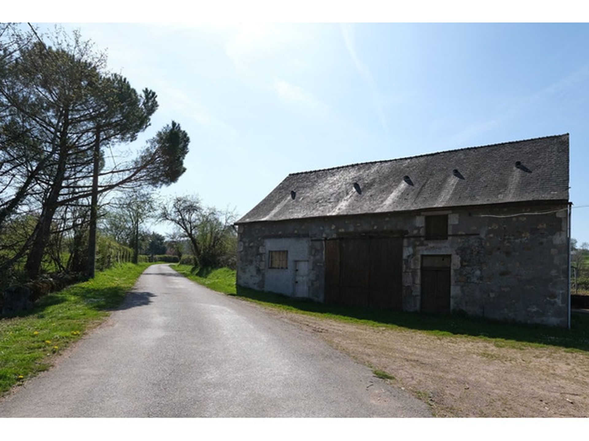 다른 에 Saint-André-en-Morvan, Bourgogne-Franche-Comté 11734872