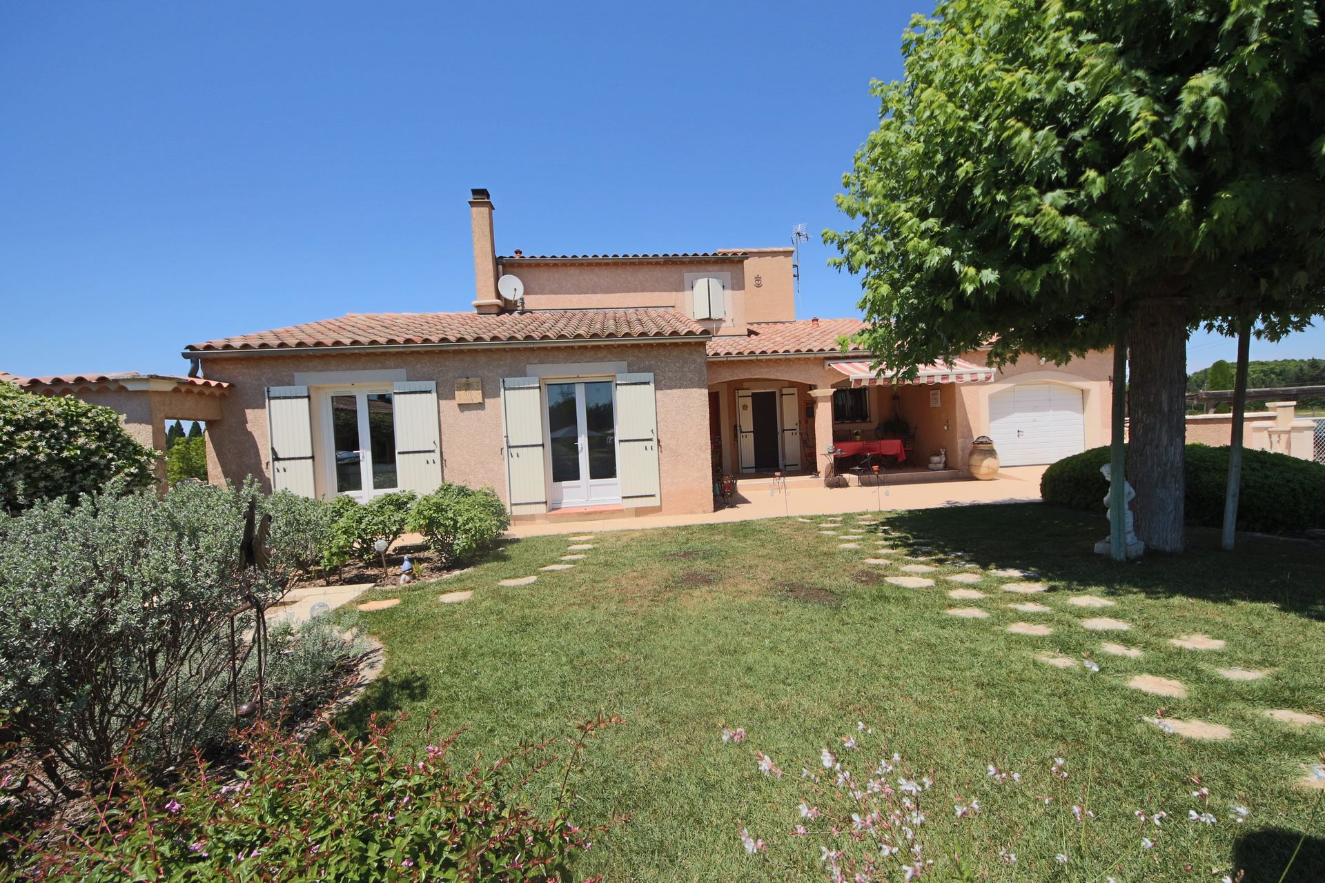 Huis in Eyragues, Provence-Alpes-Côte d'Azur 11736313