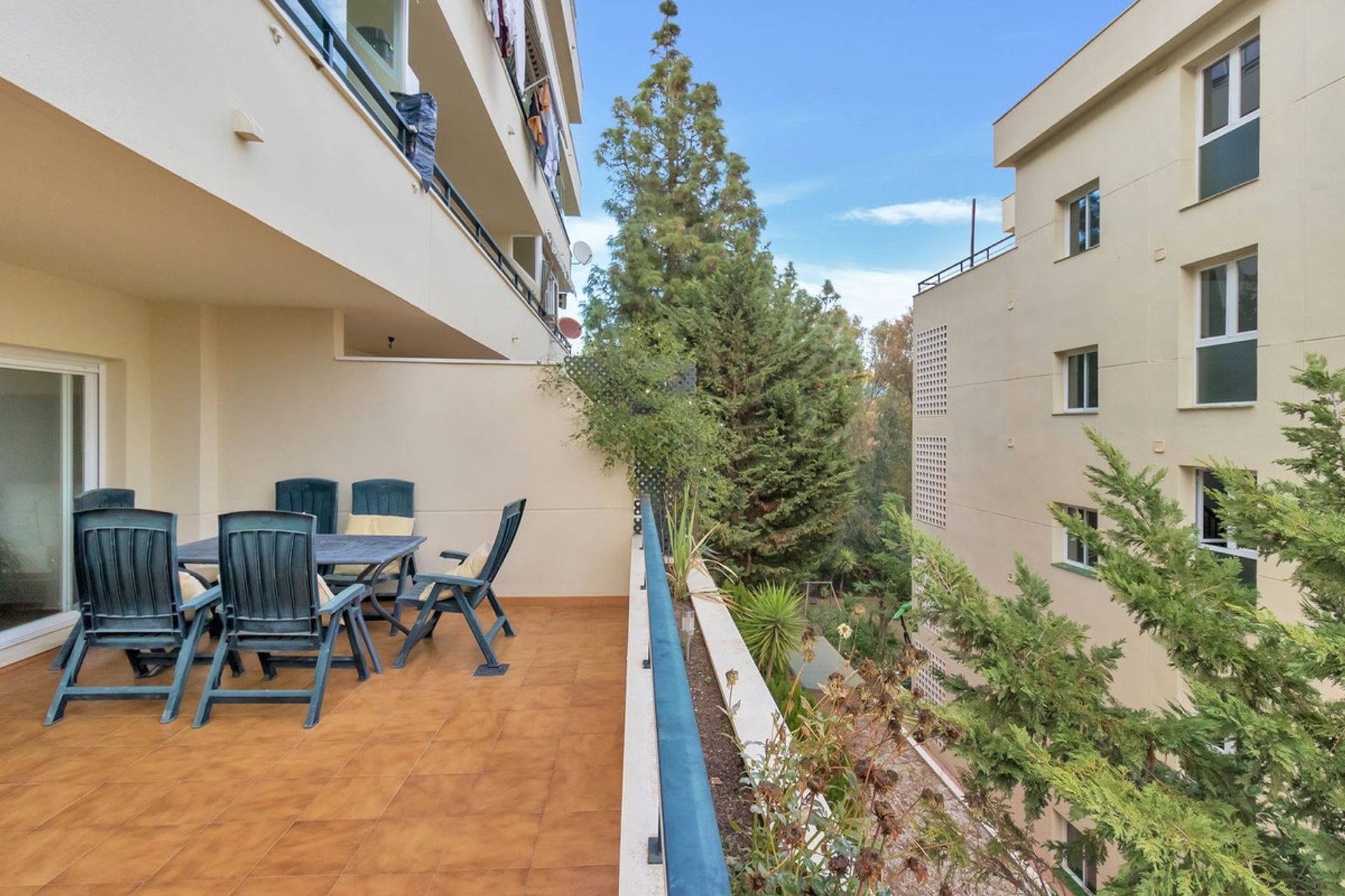 Condominio nel Fuengirola, Andalusia 11736394