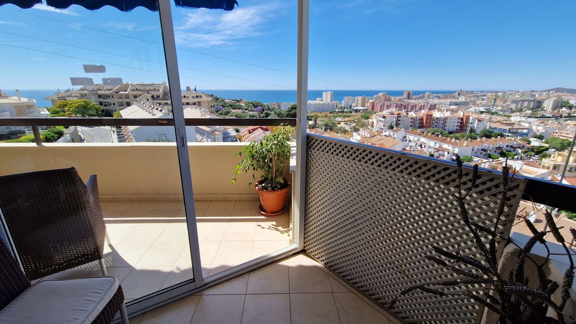 Condominio nel Fuengirola, Andalucía 11736419