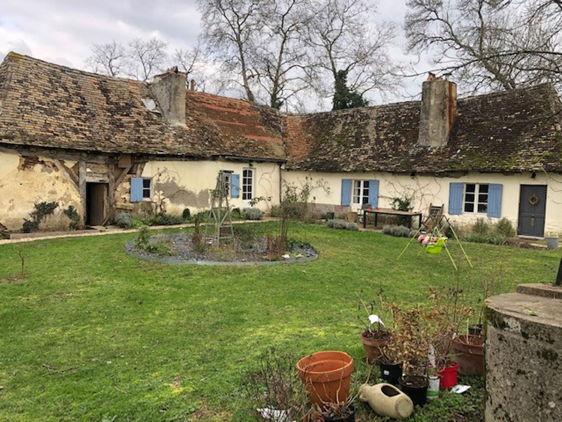 House in Montpon-Ménestérol, Nouvelle-Aquitaine 11736691