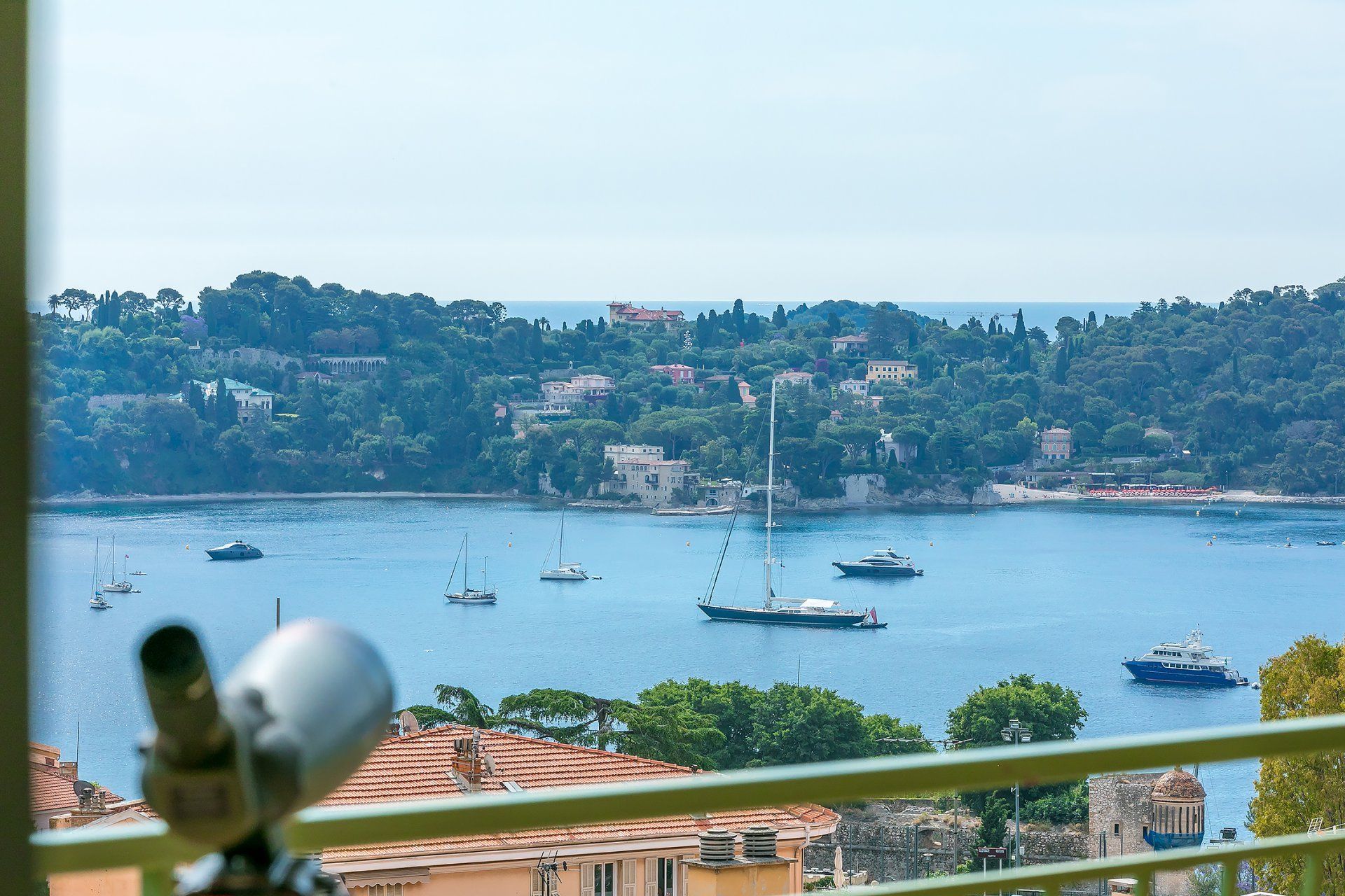 Ejerlejlighed i Beaulieu-sur-Mer, Provence-Alpes-Côte d'Azur 11737224