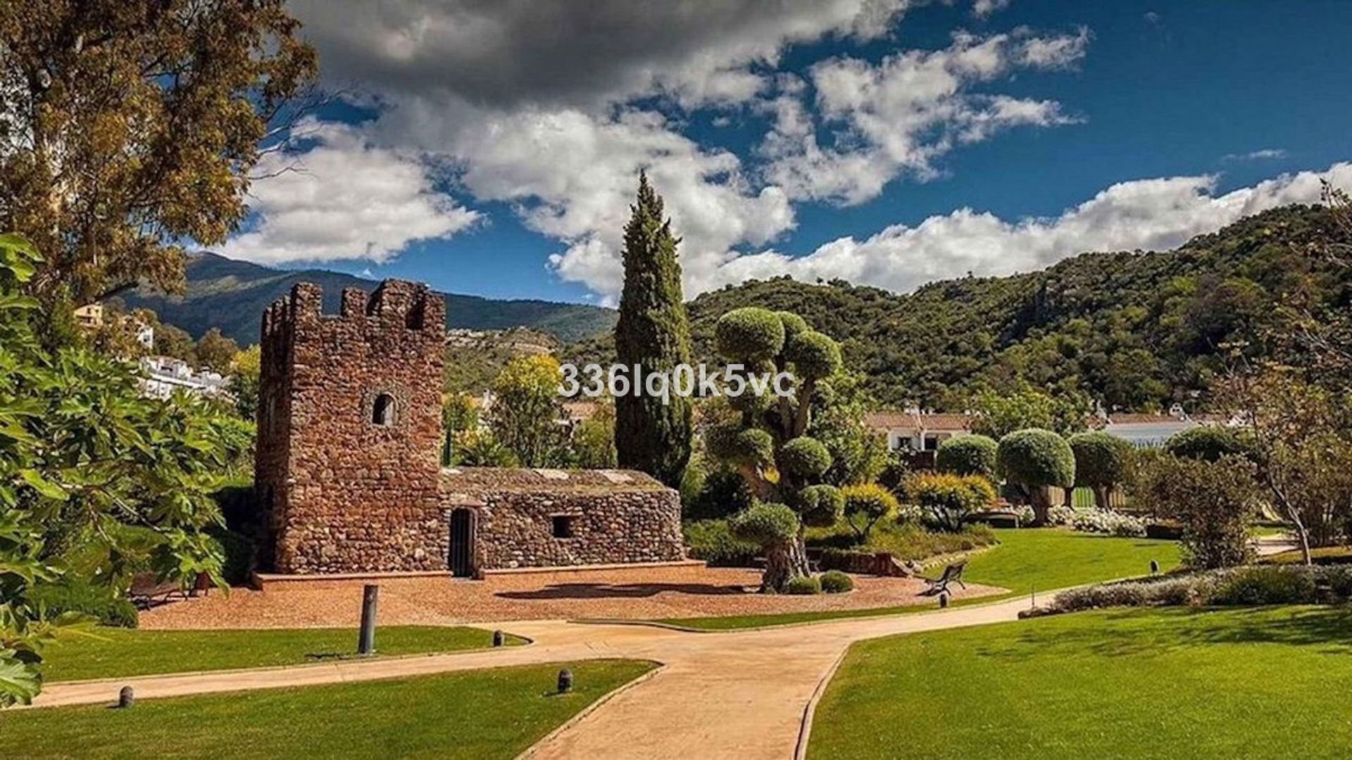 Tanah di Benahavis, Andalusia 11737320