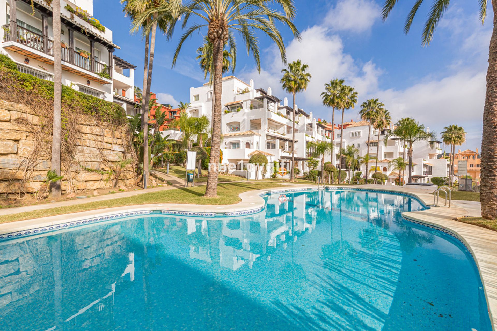 Condominium in Fuengirola, Andalusia 11737835