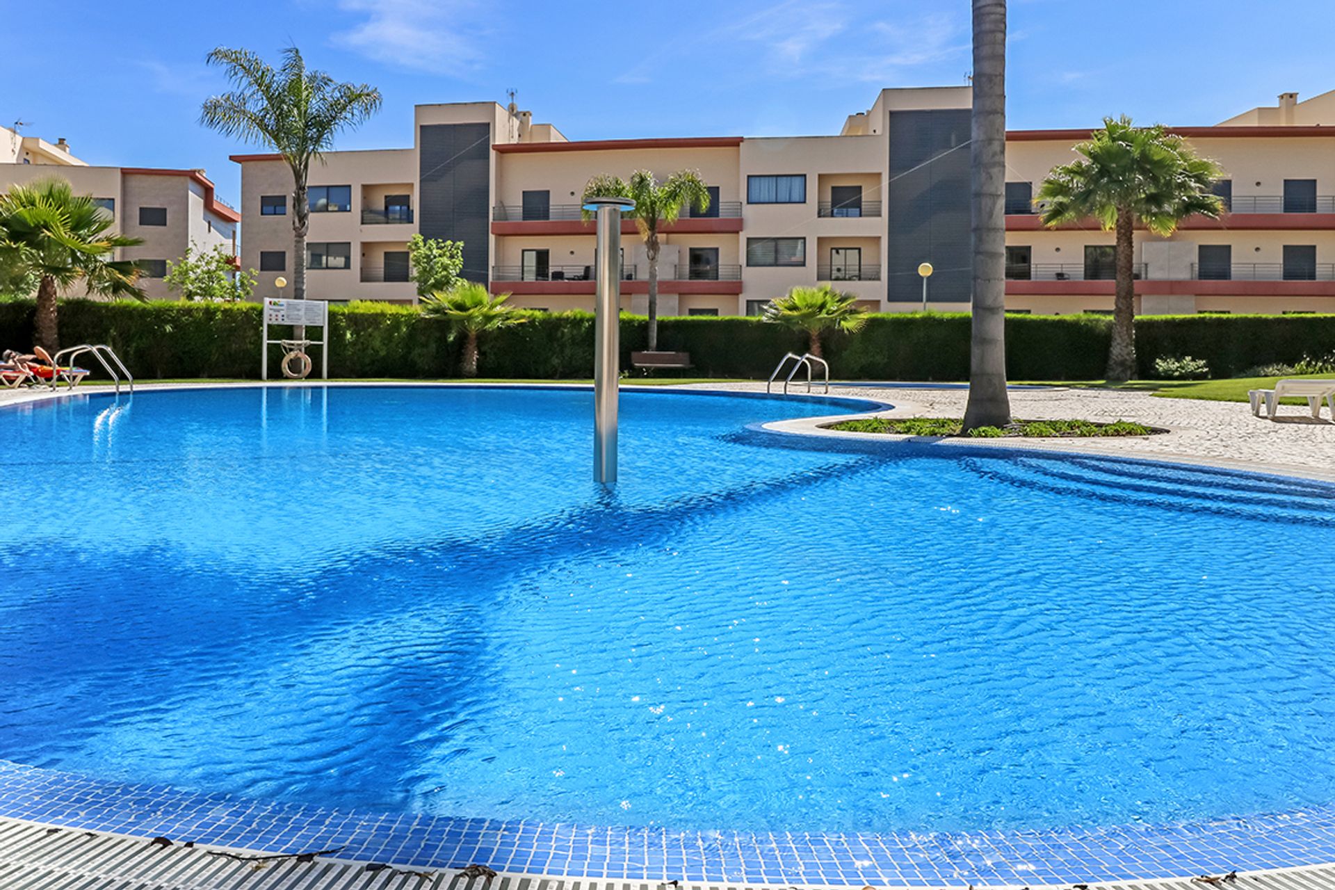 Condominium in , Faro District 11737969