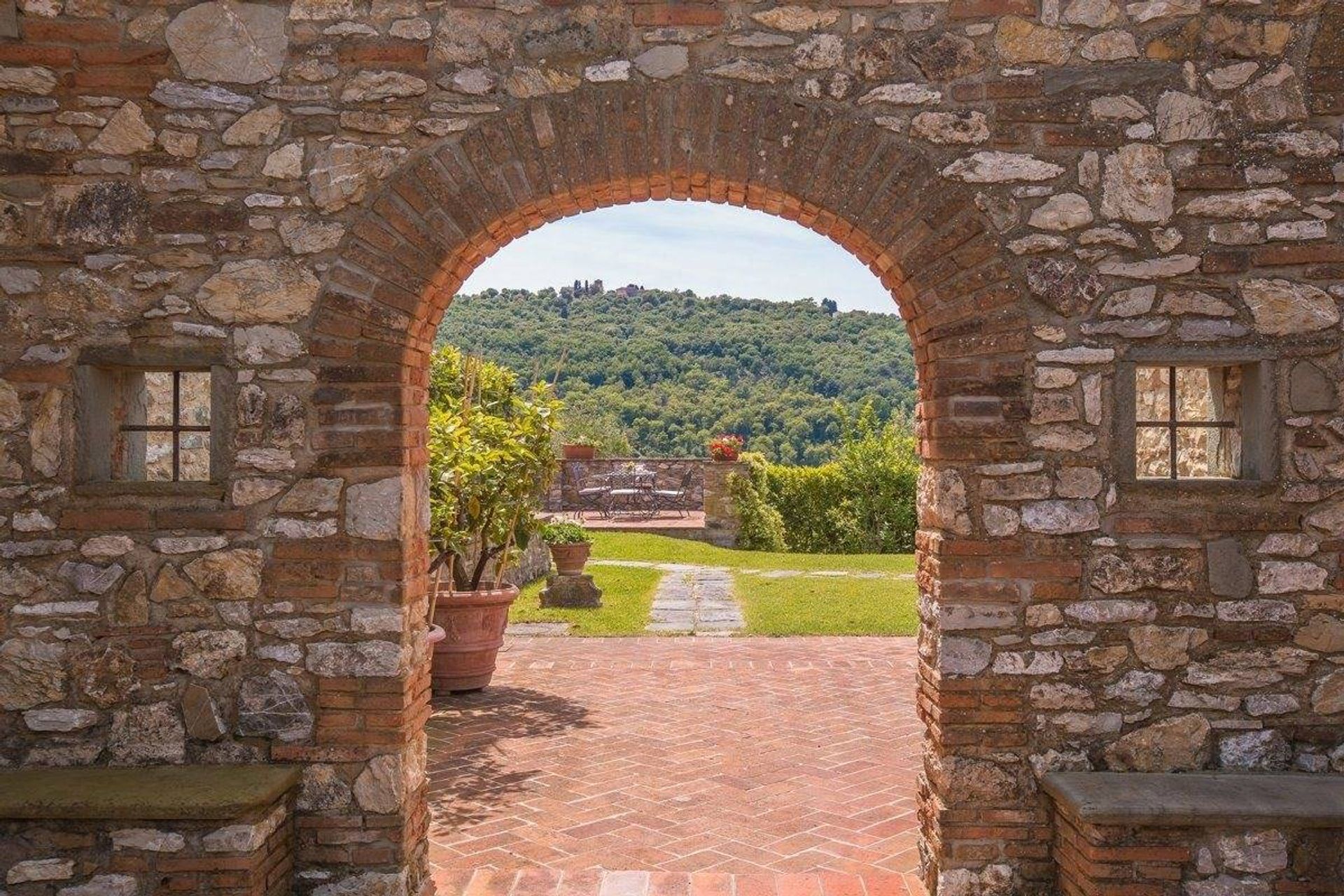 房子 在 Monsummano Terme, Tuscany 11738408