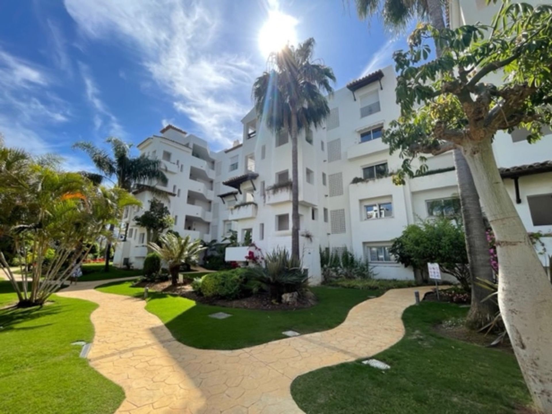 Condominio nel Estepona, Andalusia 11738620