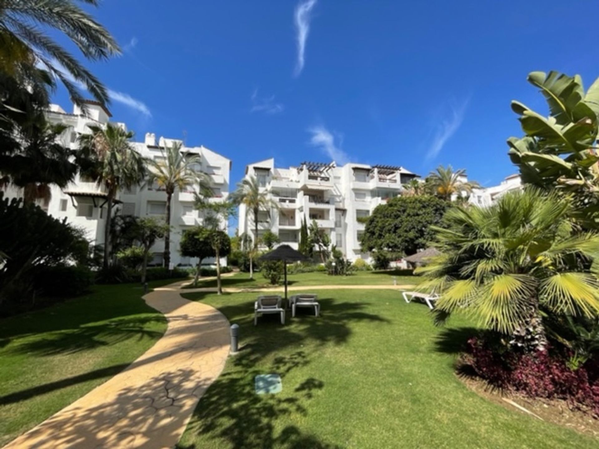 Condominio nel Estepona, Andalusia 11738620