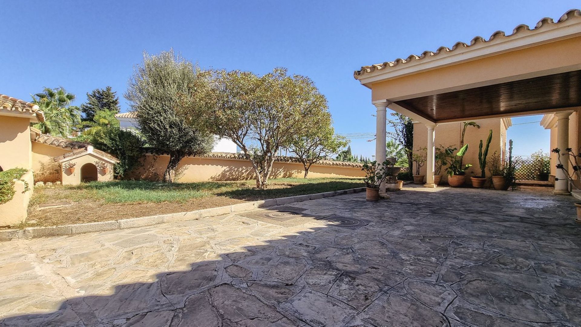 House in Marbella, Andalucía 11738885