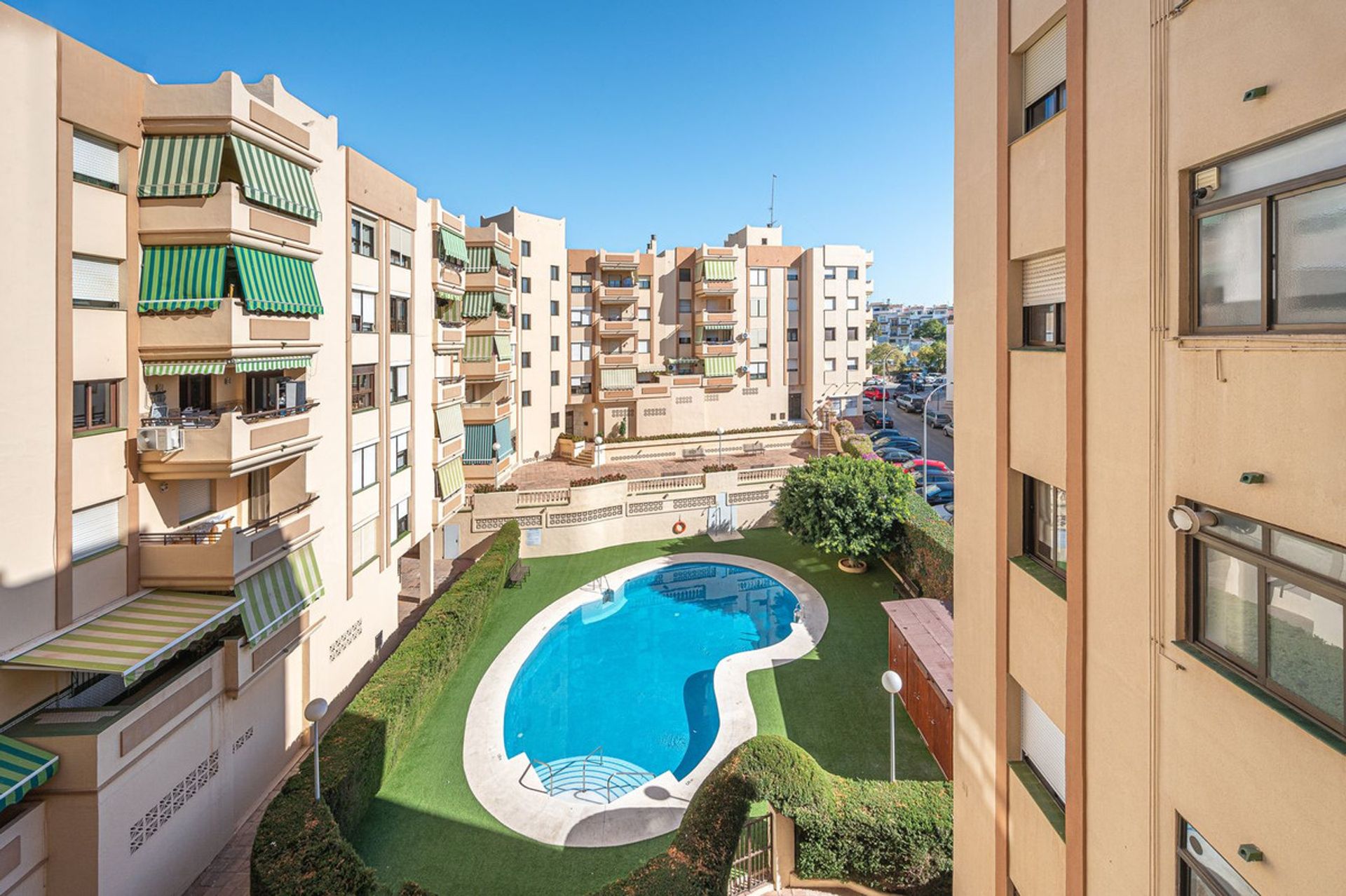 Condominium in Estepona, Andalusia 11739453