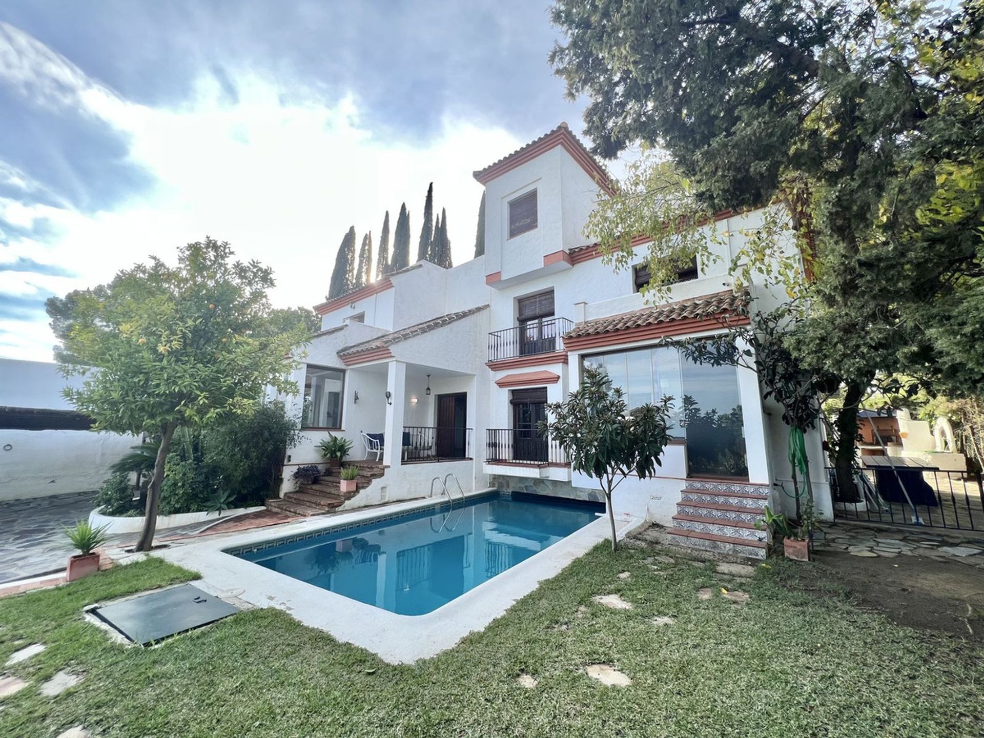 Haus im Estepona, Andalucía 11739788