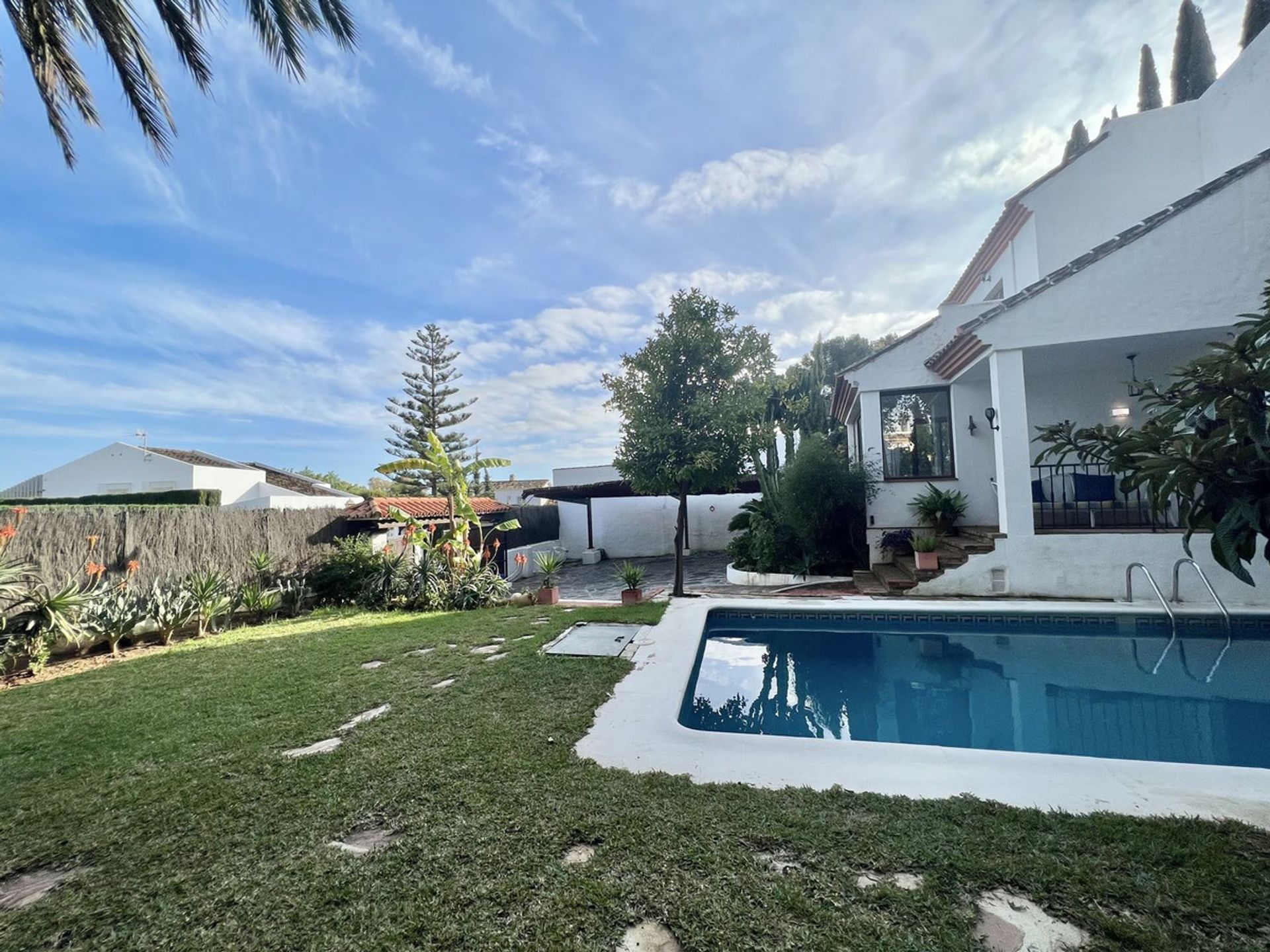 Haus im Estepona, Andalucía 11739788