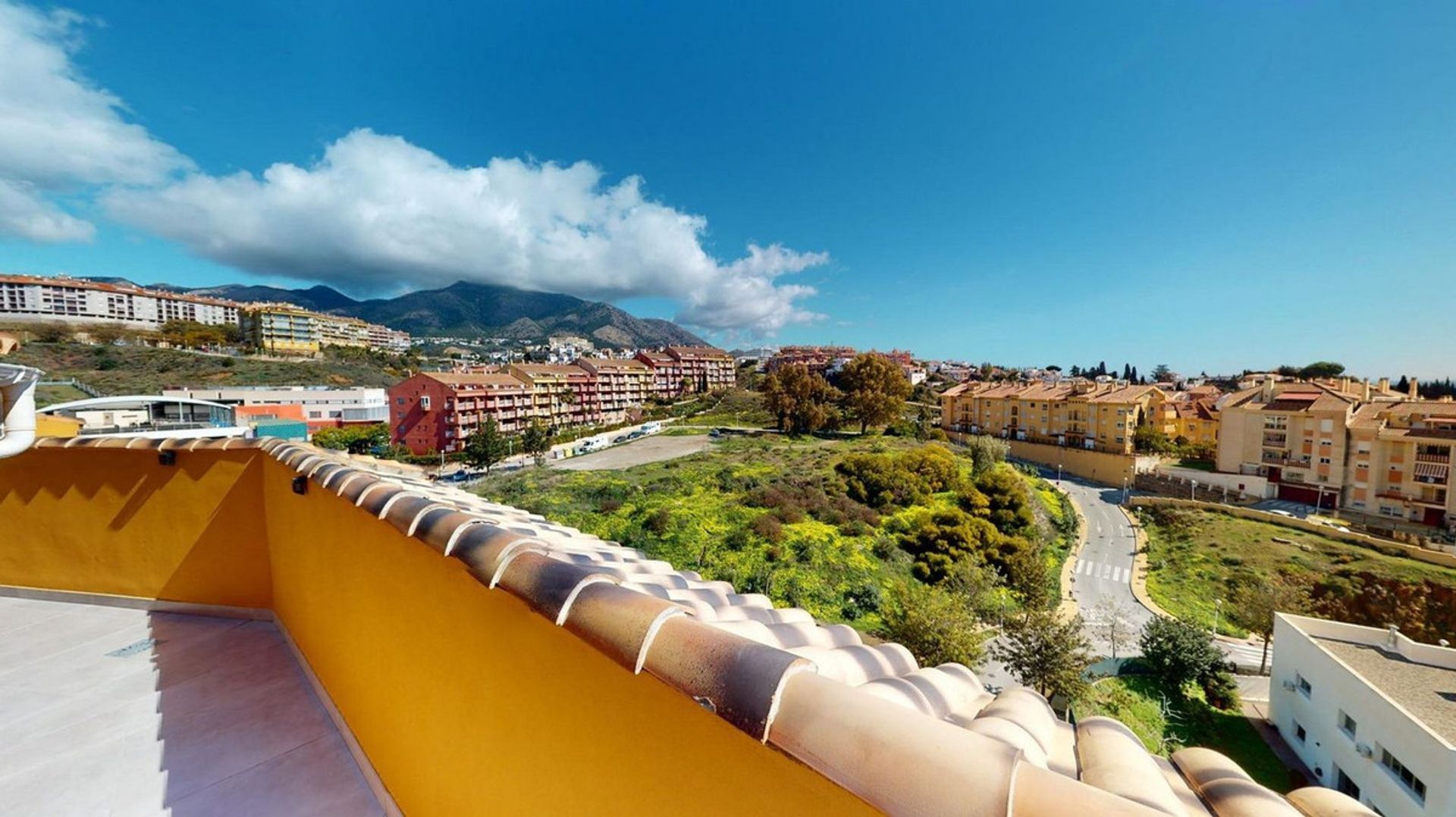 公寓 在 Fuengirola, Andalusia 11740438