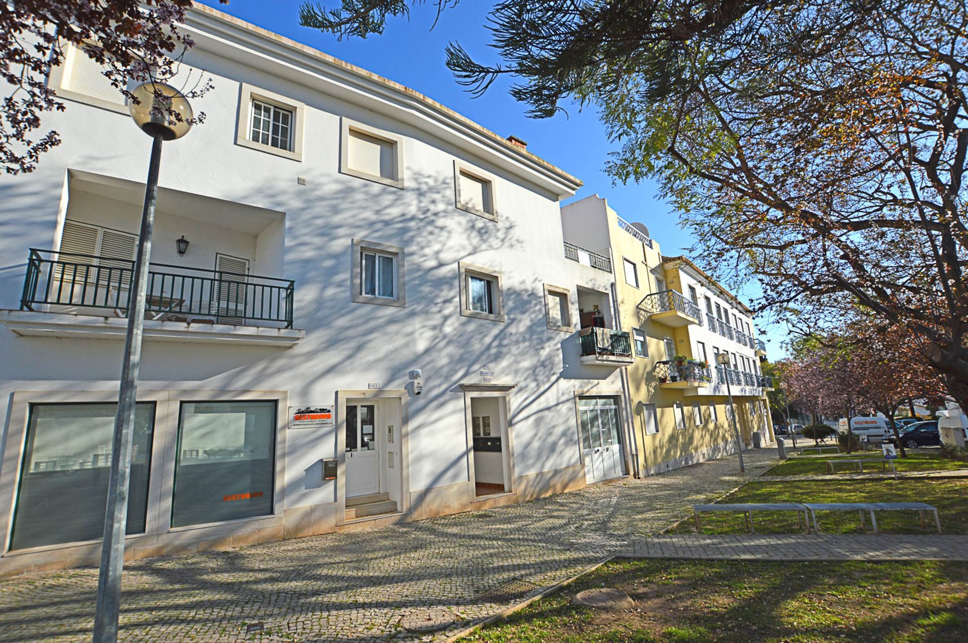 Condominium in , Faro District 11740440