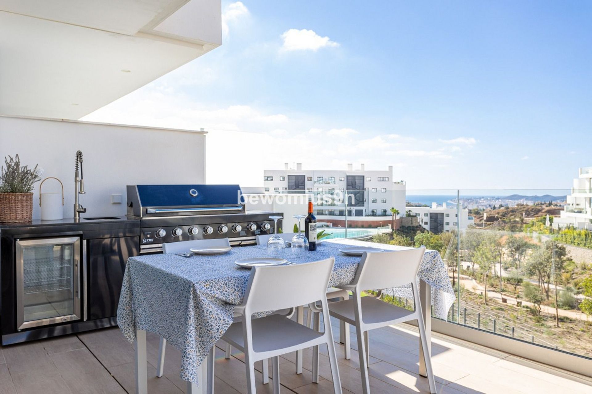 Condominium in Fuengirola, Andalusia 11740642