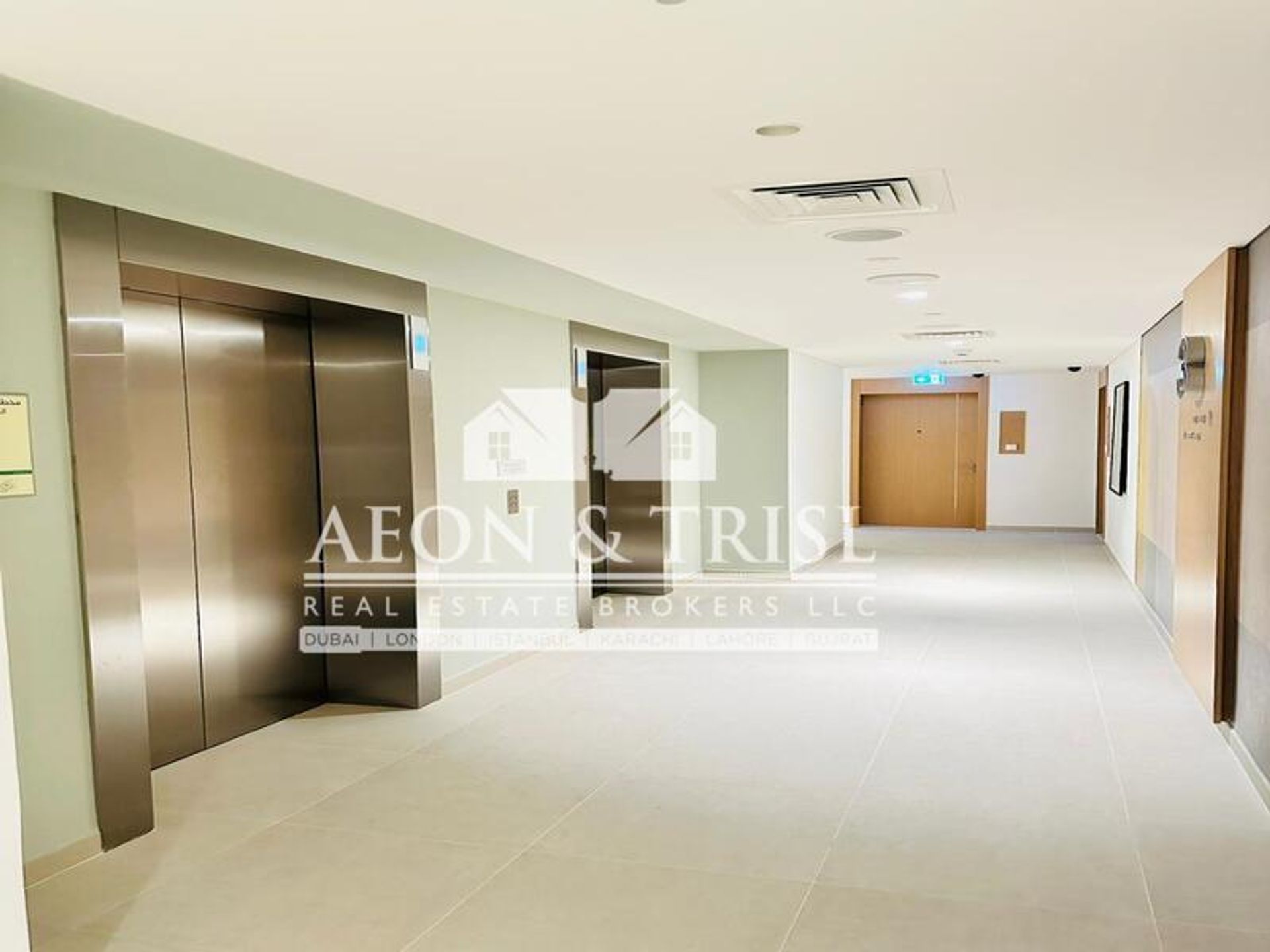 Condominium in دبي, دبي 11740990