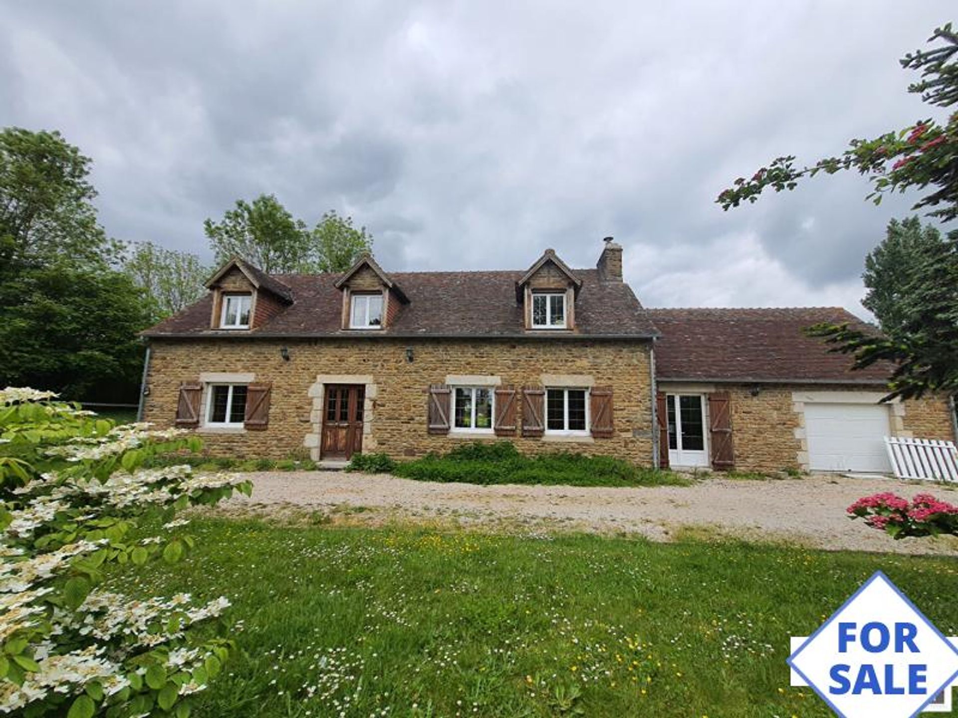 Dom w Gesvres, Pays de la Loire 11741147