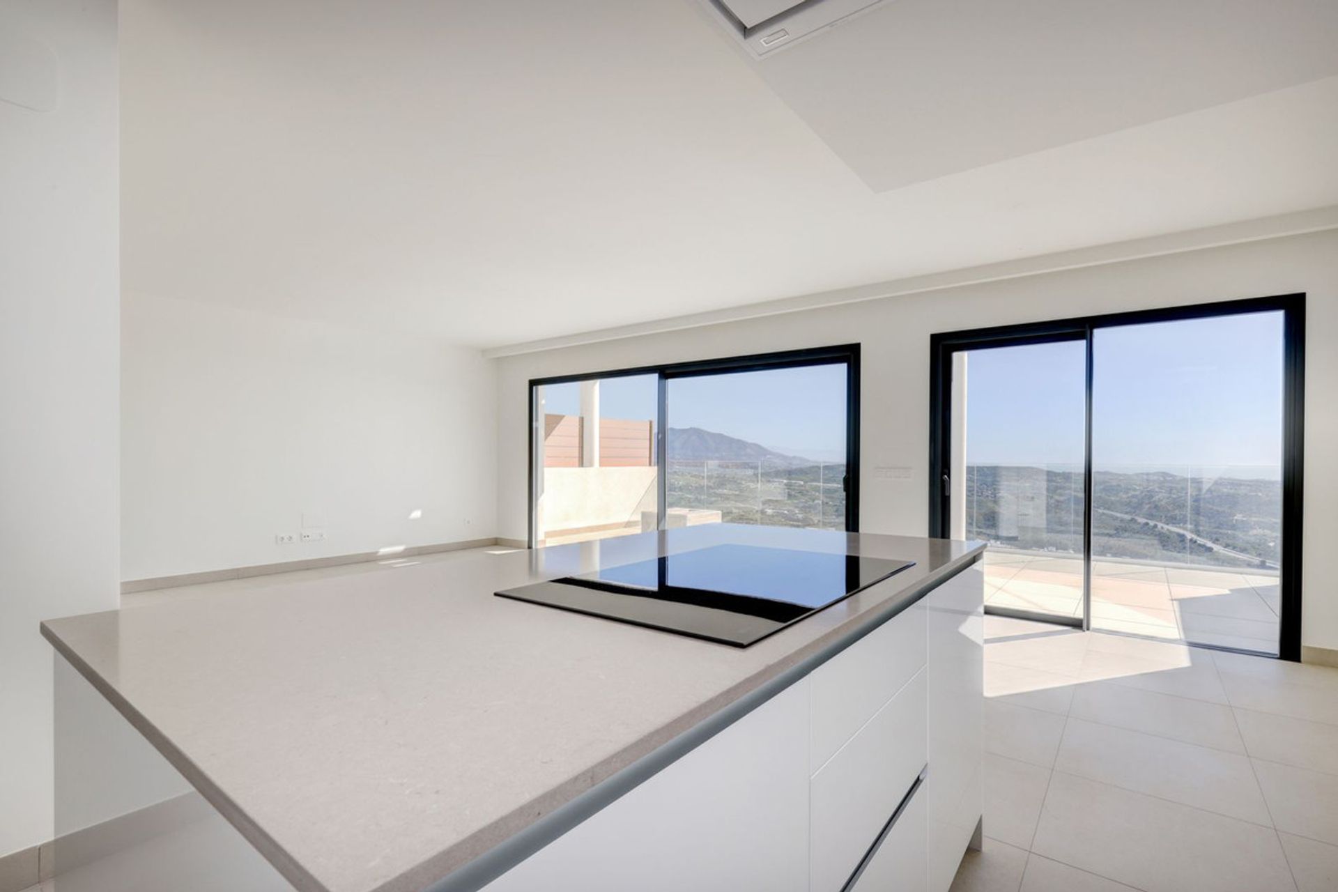 Condominium dans La Cala de Mijas, Andalusia 11741152