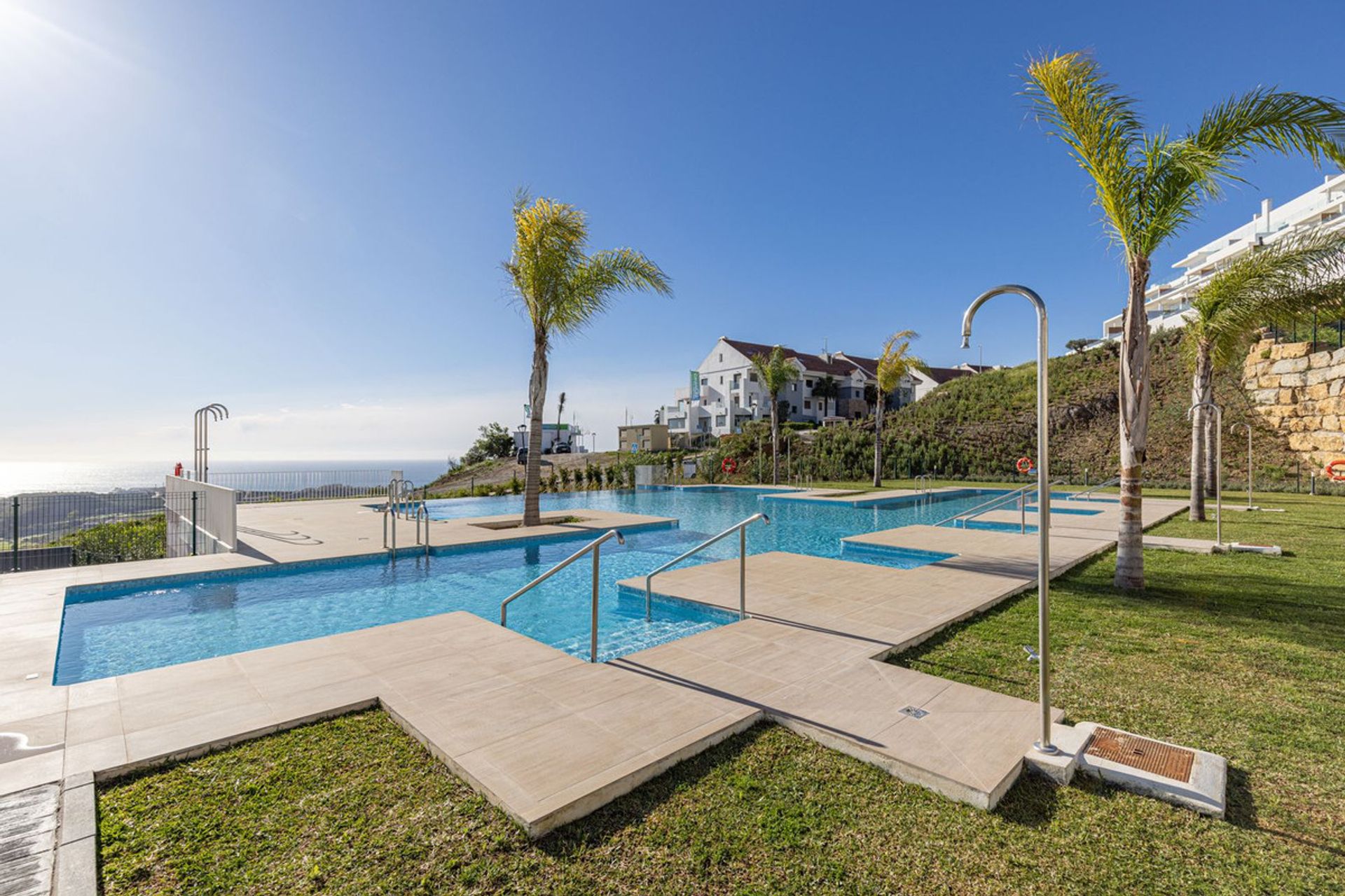 Condominium dans La Cala de Mijas, Andalusia 11741152