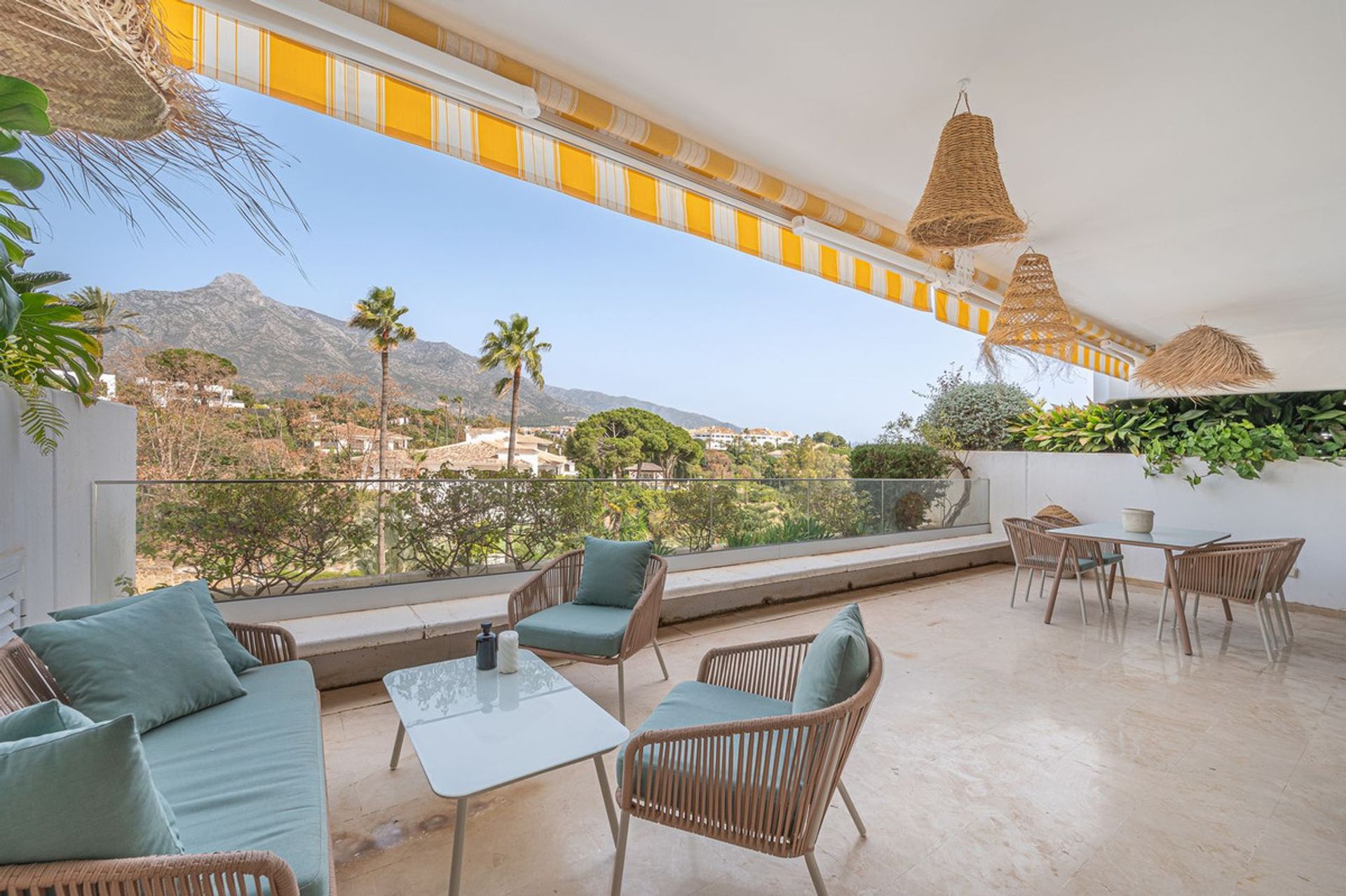 Condominium in Marbella, Andalusië 11742521