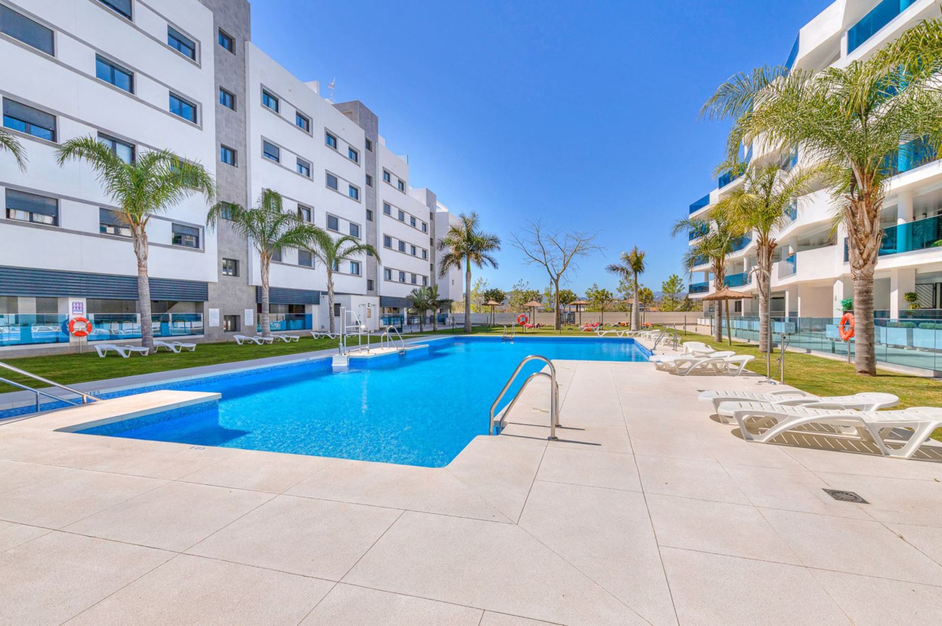 Condominio nel Las Lagunas, Andalusia 11743895