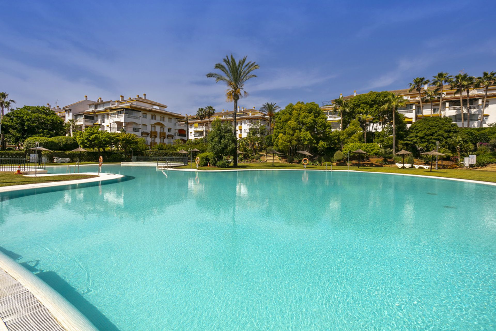 Condominio en Marbella, Andalucía 11745570