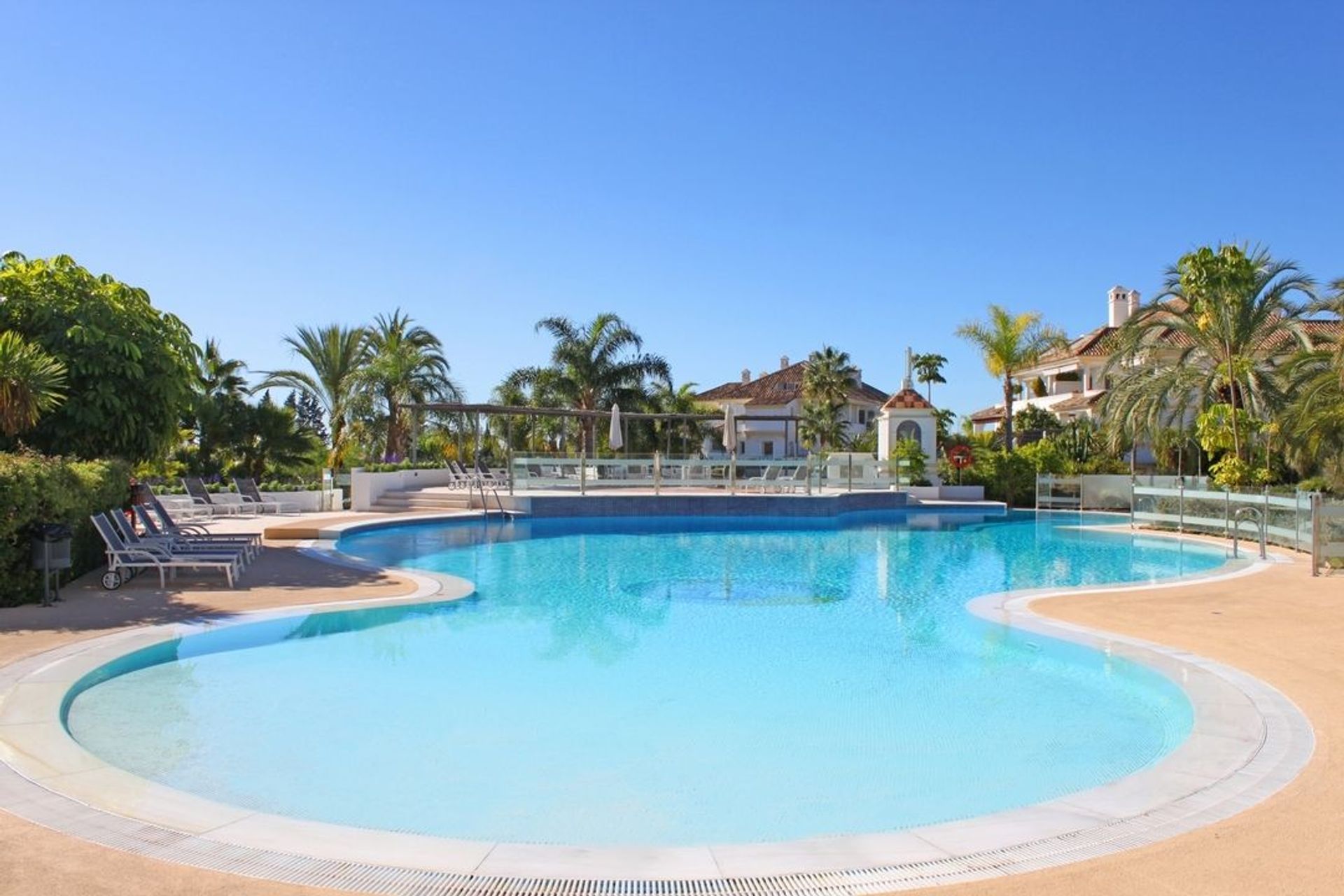 Condominio en Marbella, Andalusia 11747858