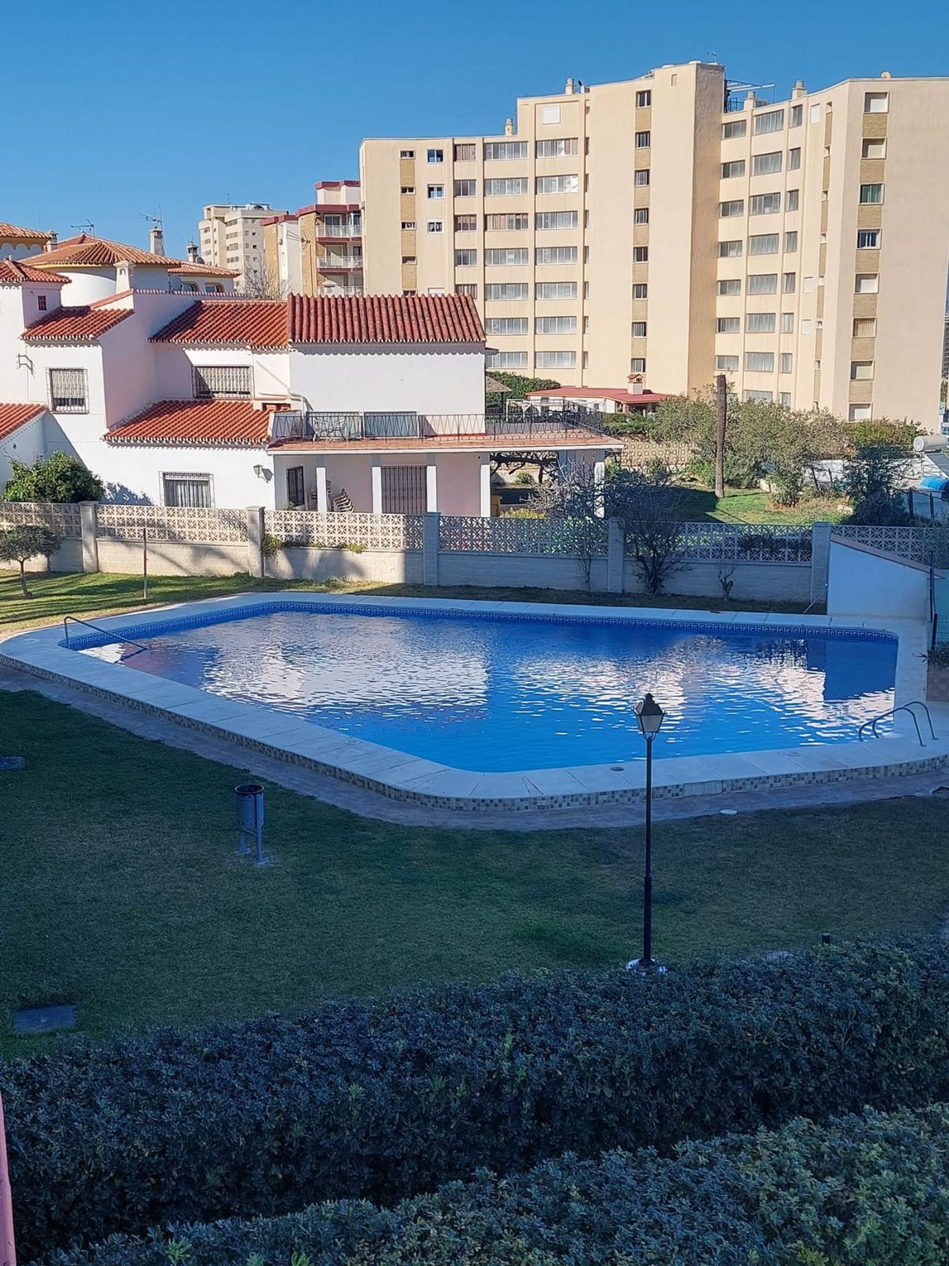 Condominium dans , Andalusia 11748293