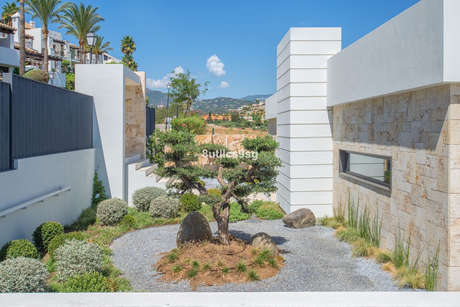 House in Benahavís, Andalusia 11748324