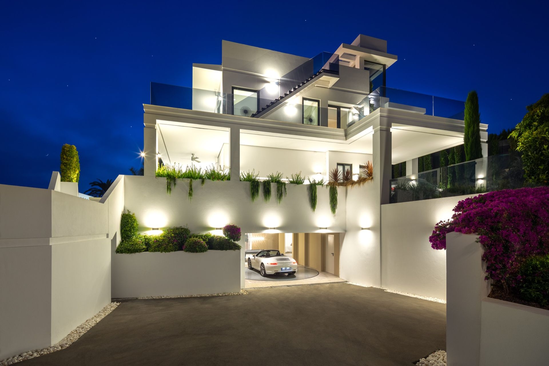 House in Marbella, Andalusia 11748508