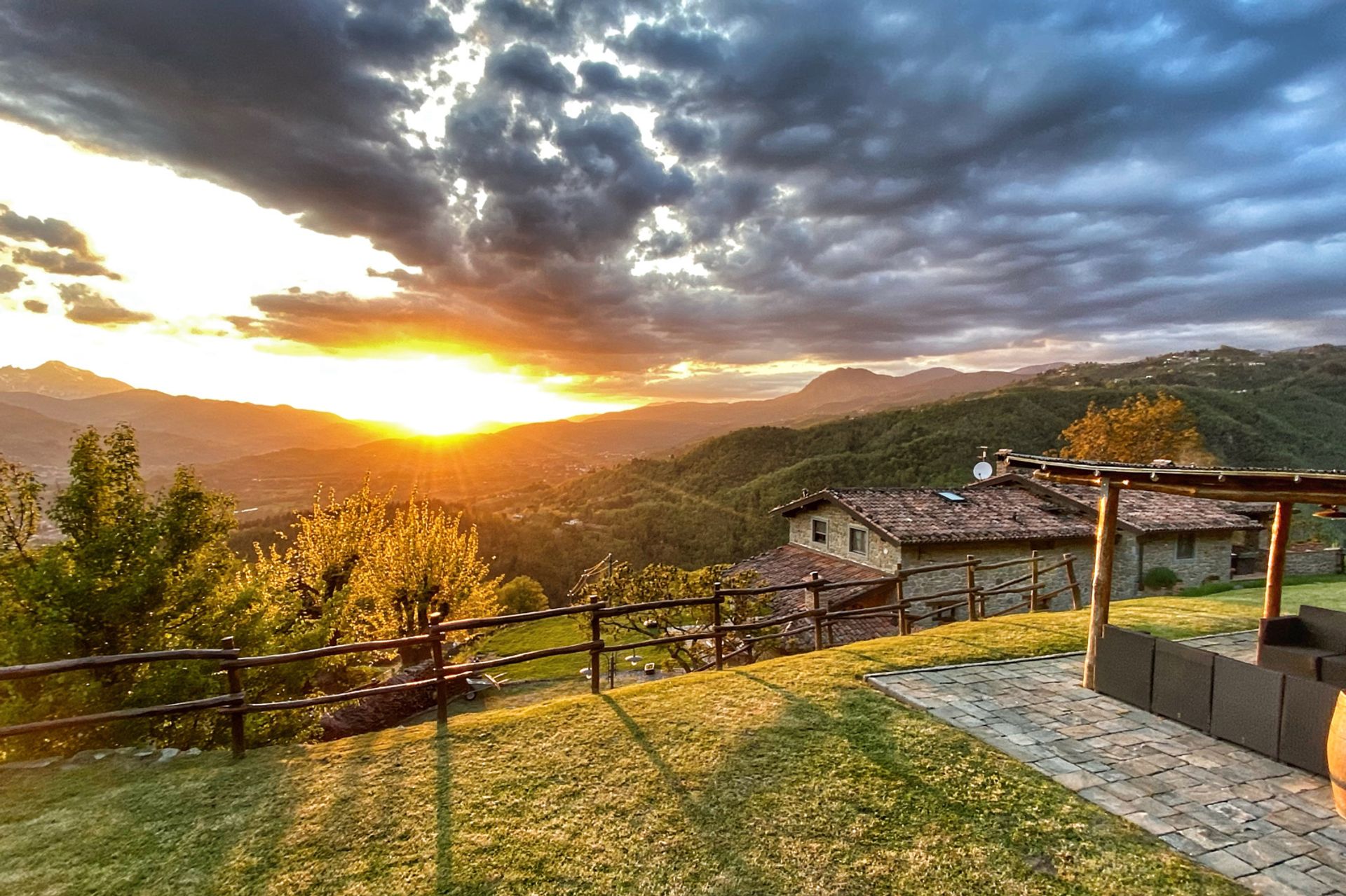 Huis in Castelnuovo di Garfagnana, Tuscany 11748749