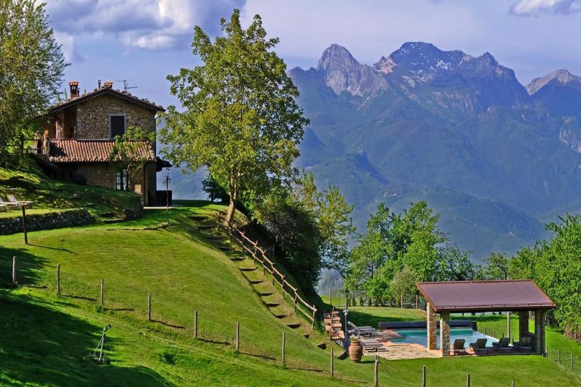 Dom w Castelnuovo w Garfagnana, Toskania 11748749