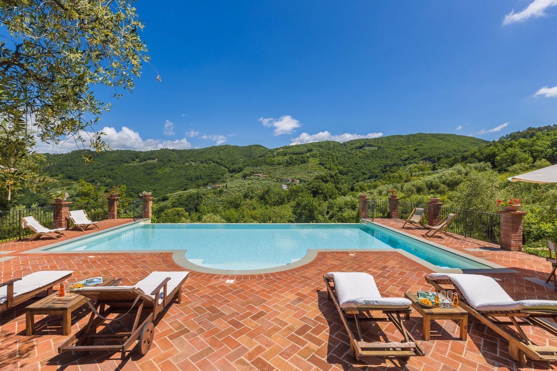 жилой дом в Monsummano Terme, Tuscany 11748848