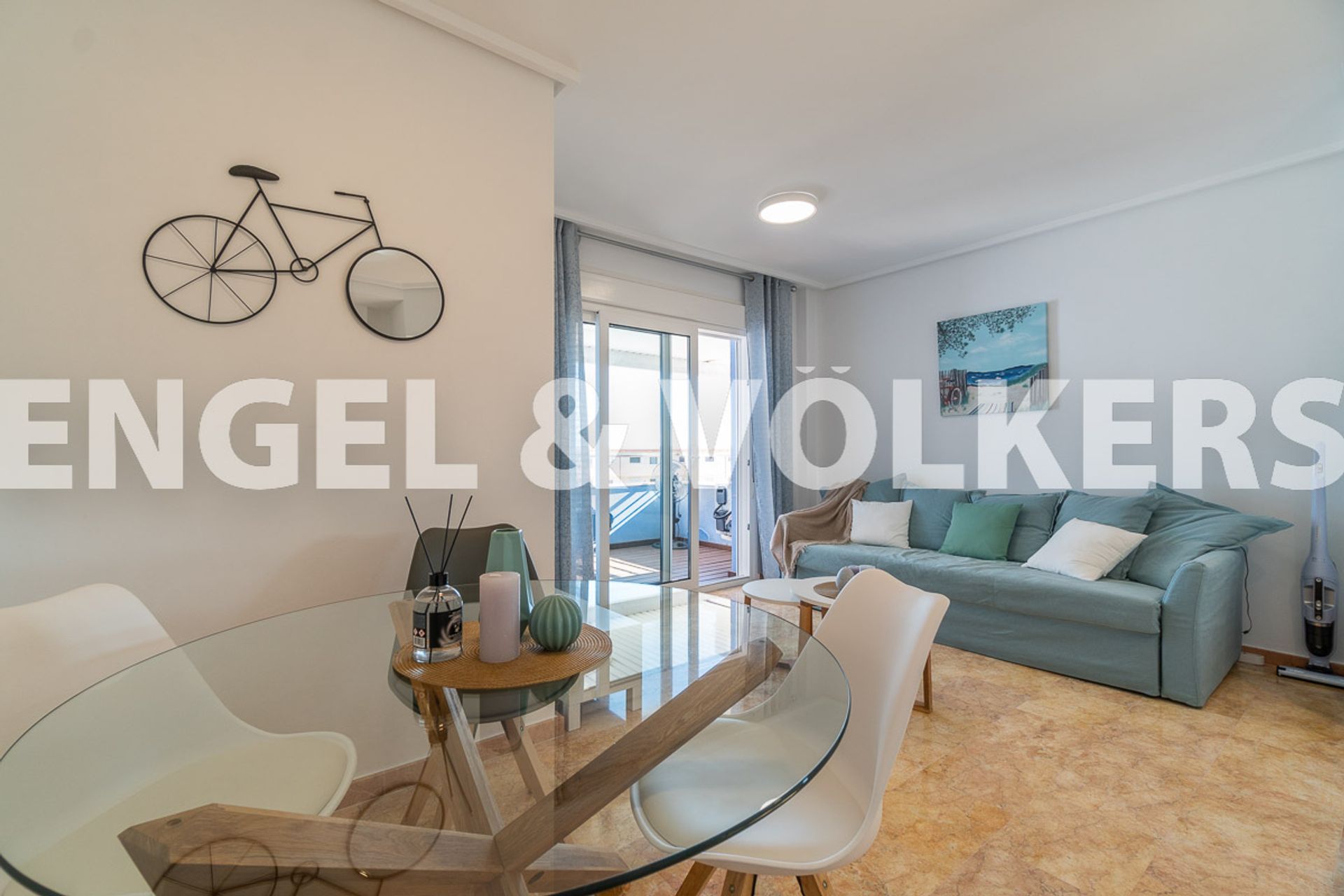 Condominium in Torrevieja, Valencian Community 11749777