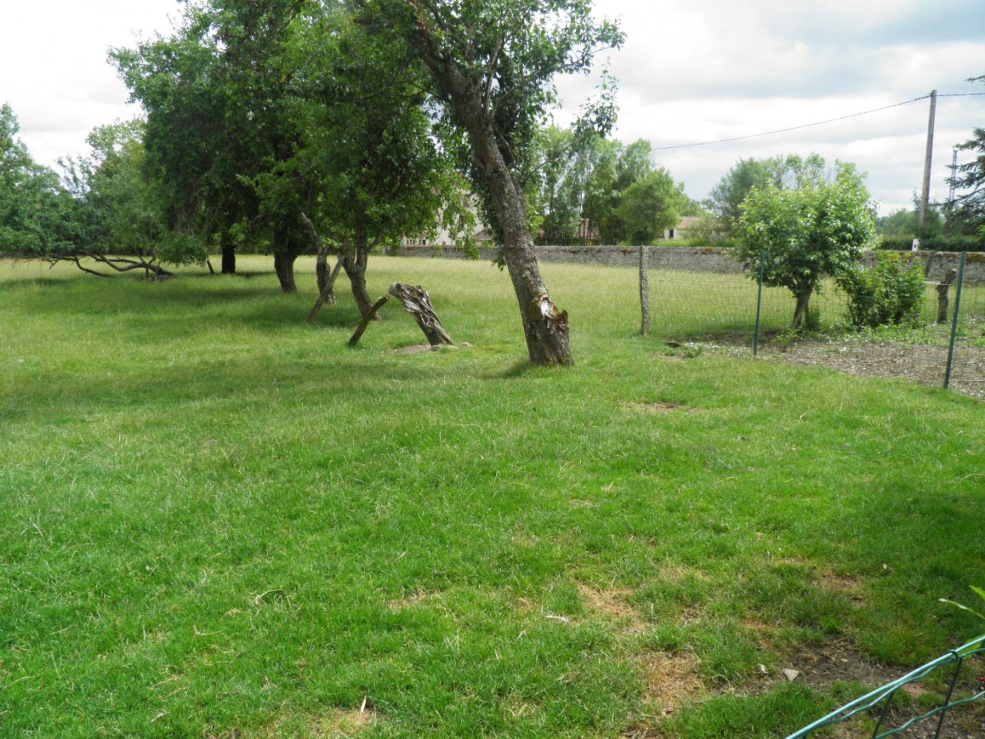 其他 在 Lapeyrouse, Auvergne-Rhône-Alpes 11749992