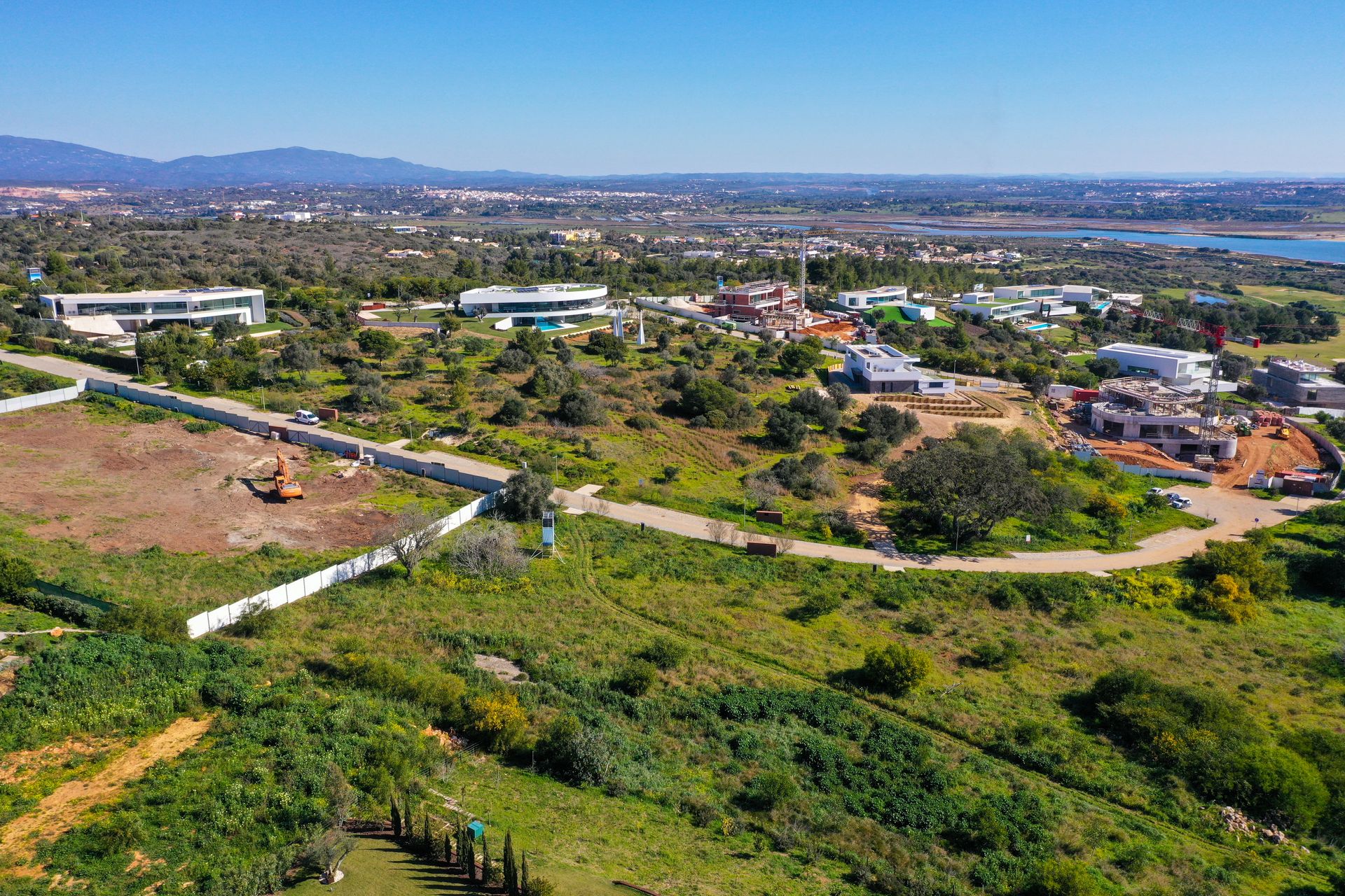 Tierra en Odiáxere, Faraón 11750293