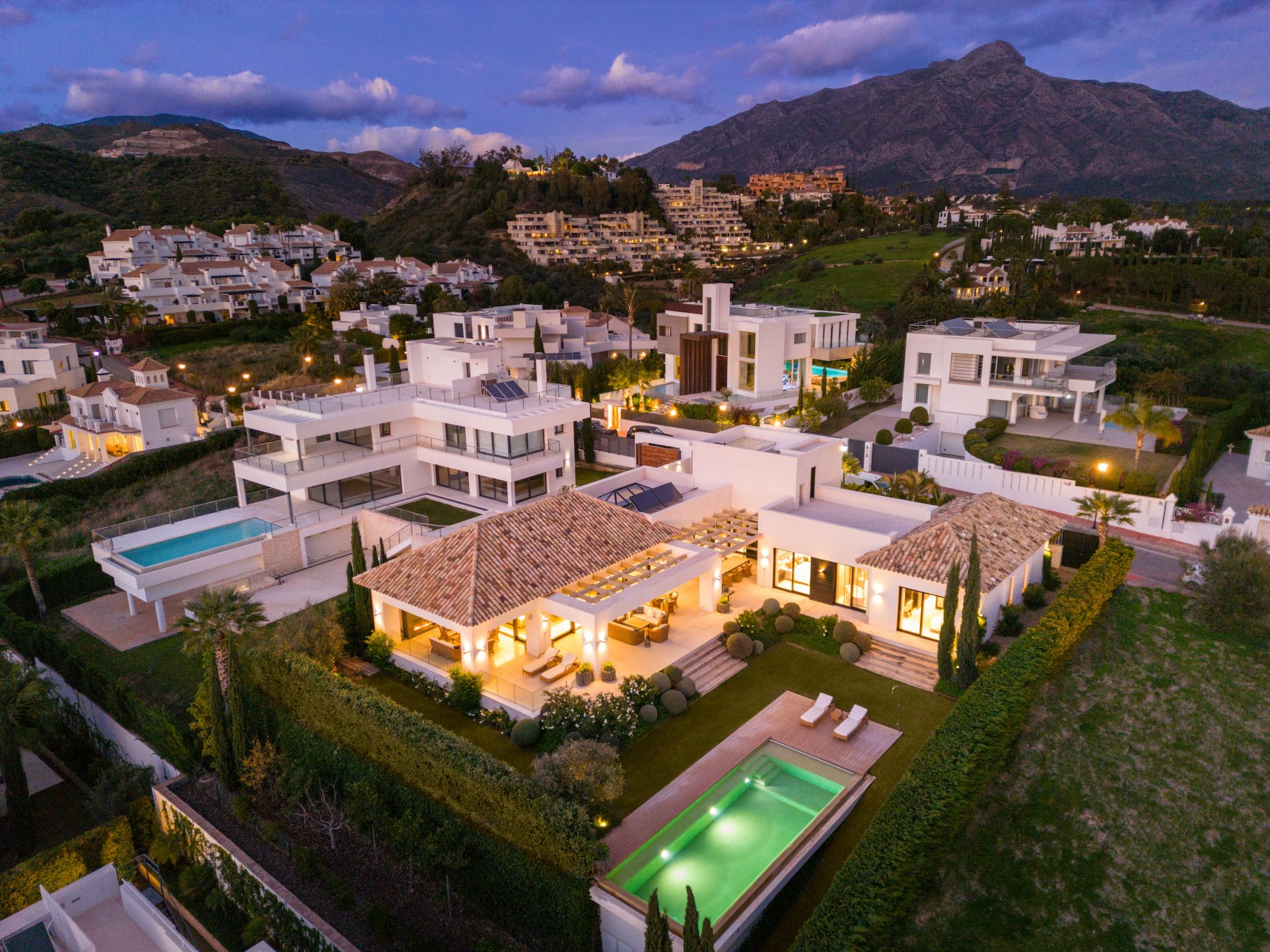 rumah dalam Marbella, Andalucía 11750325