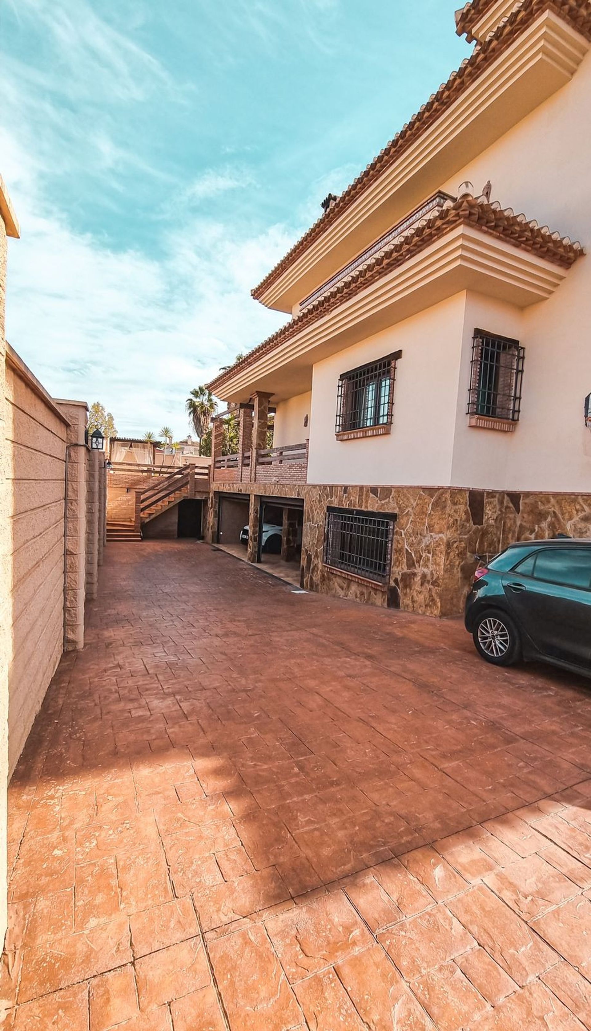 Haus im Alhaurín de la Torre, Andalusia 11750650