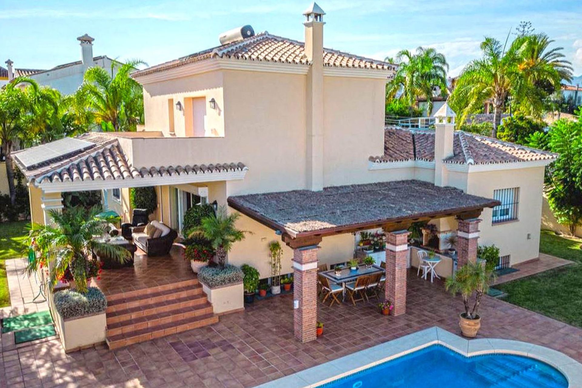 Talo sisään Marbella, Andalucía 11750696