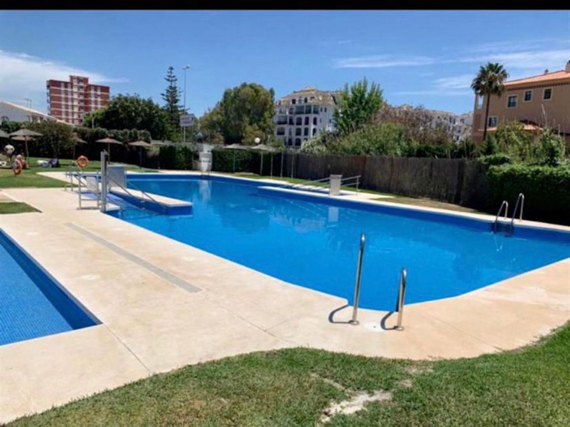 Condominium in Manilva, Andalusia 11750700