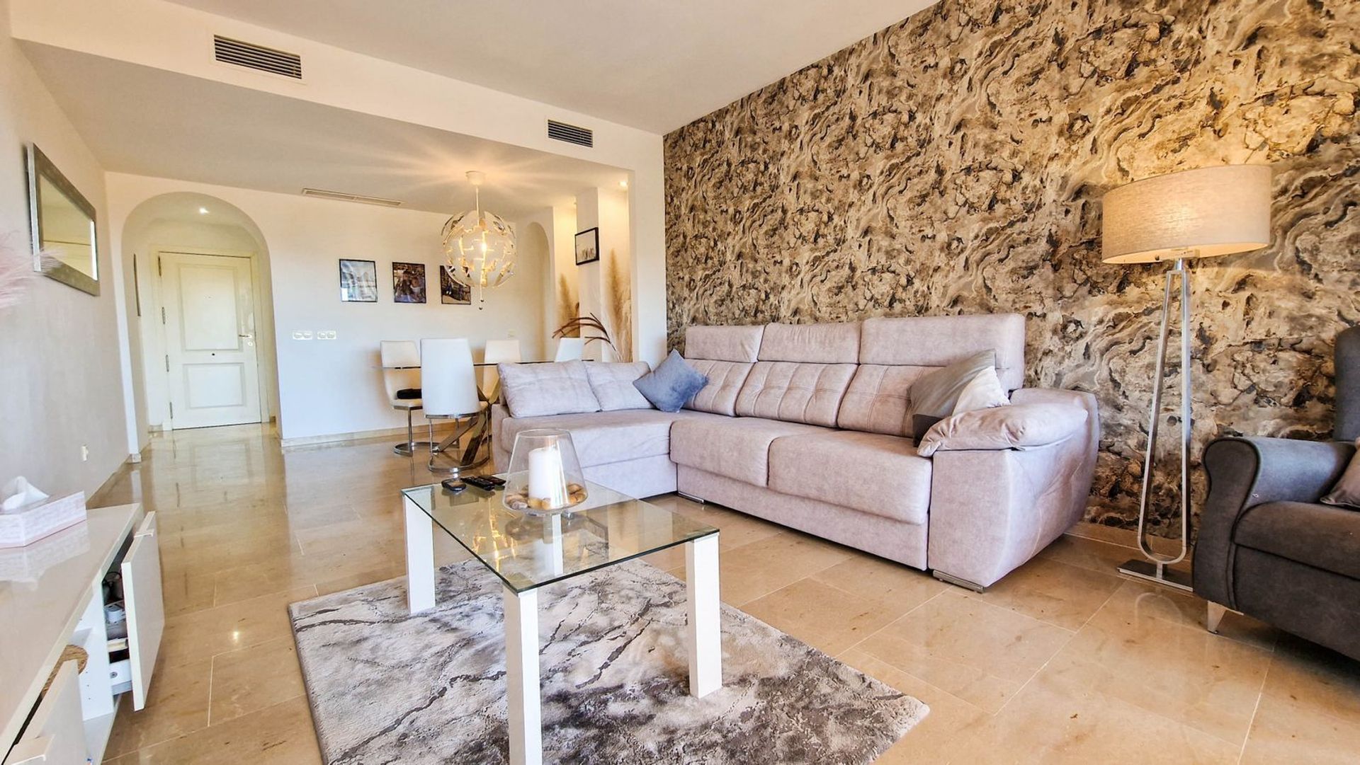 Condominium in Castillo de Sabinillas, Andalusië 11750714