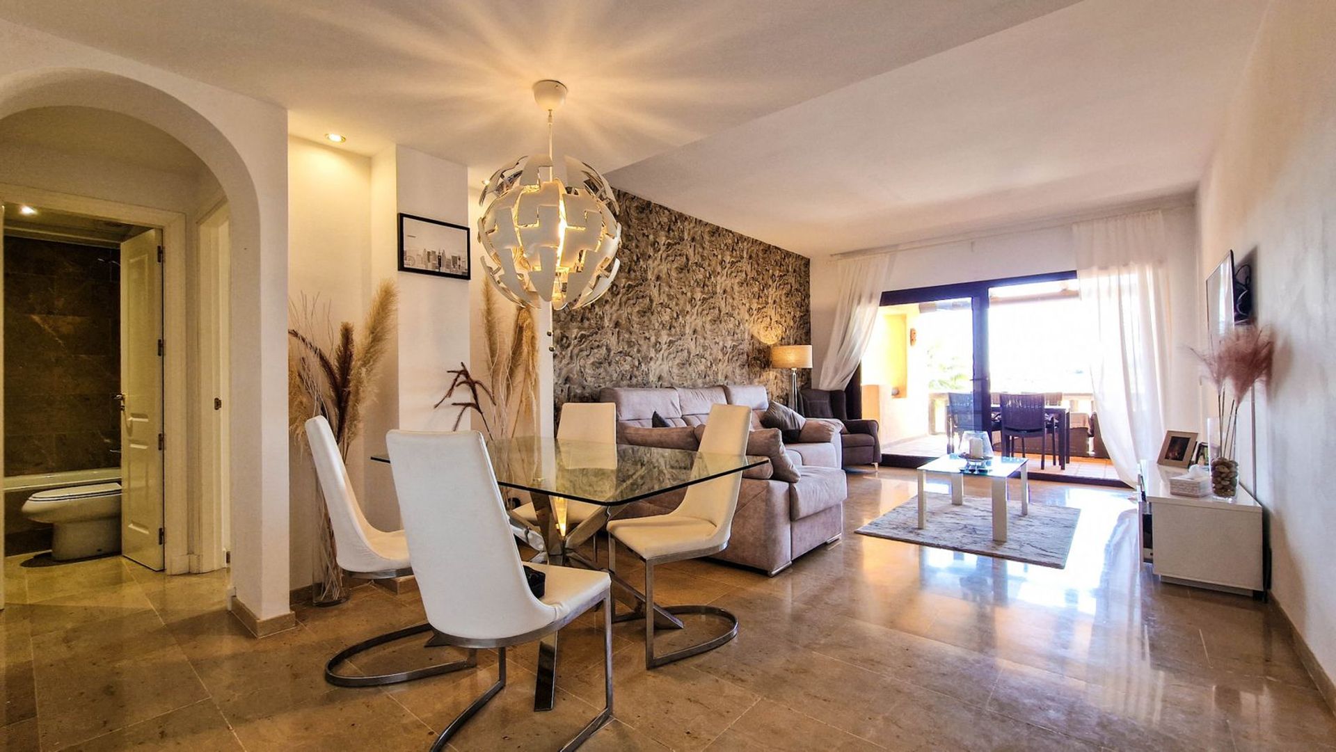 Condominium in Castillo de Sabinillas, Andalusia 11750714