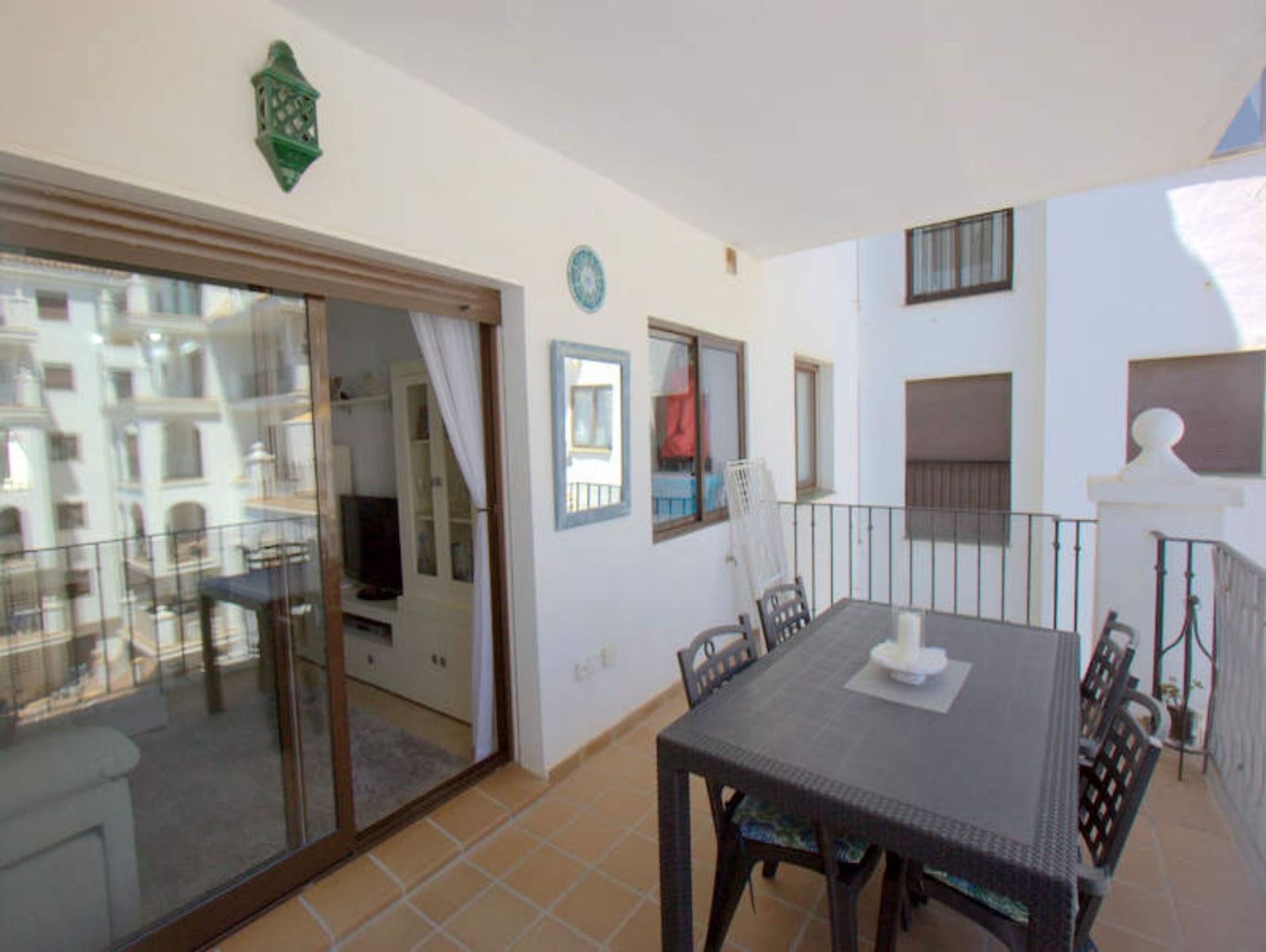 Condominium in La Duquesa, Andalucía 11751936