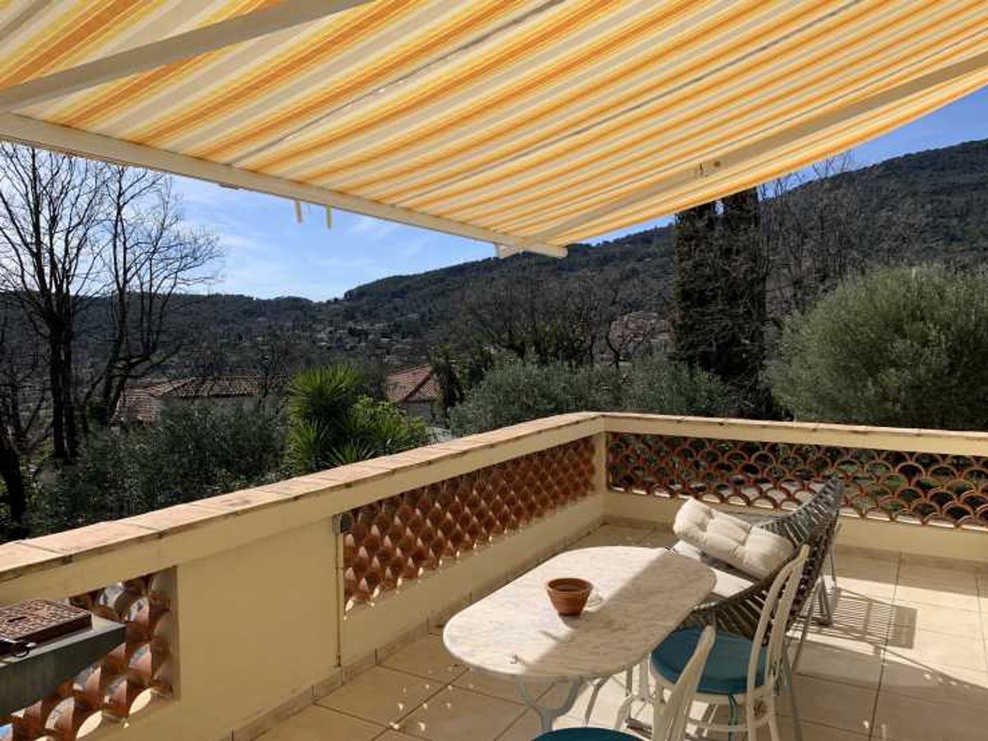 casa en Seillans, Provenza-Alpes-Costa Azul 11752065