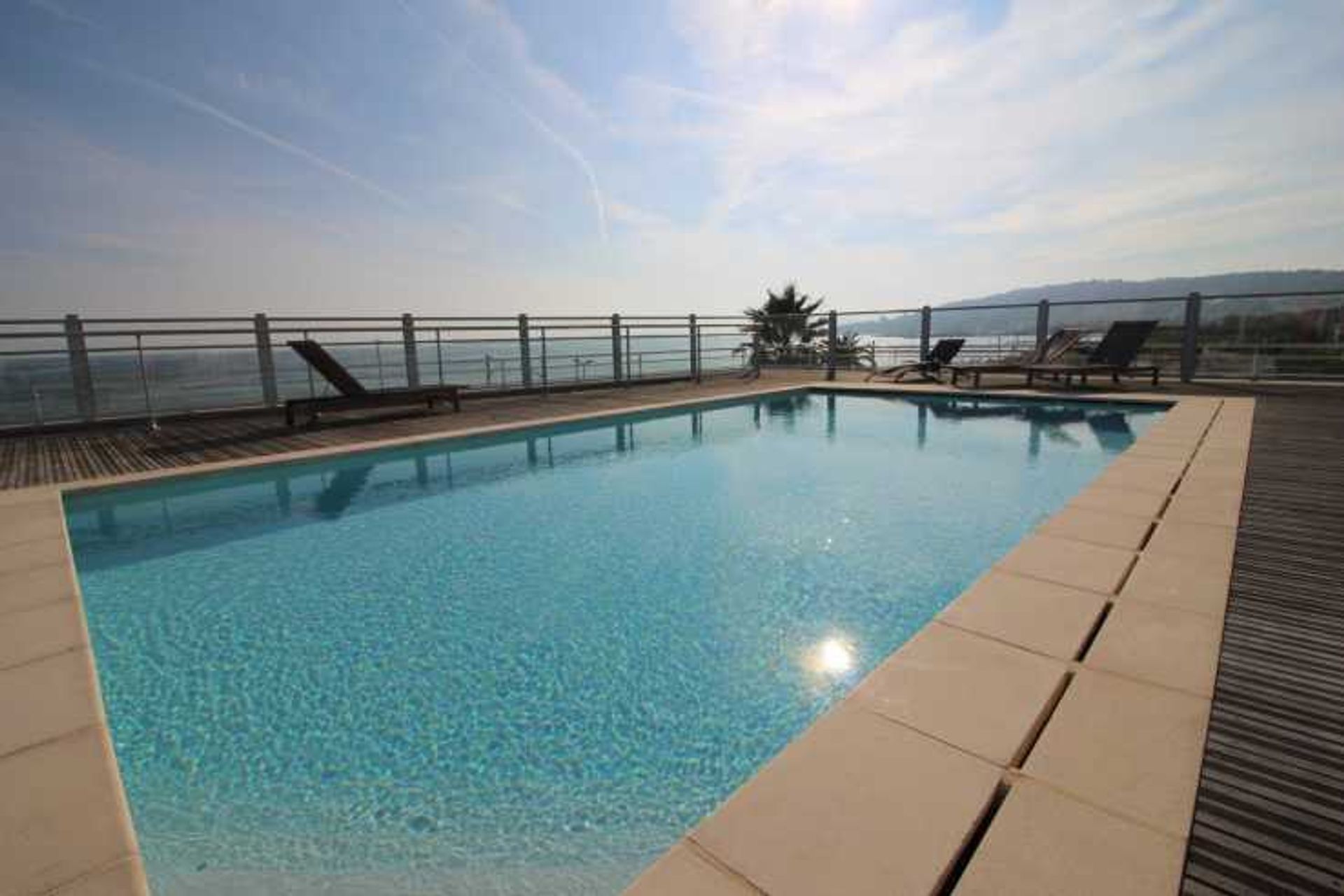 Osakehuoneisto sisään Antibes, Provence-Alpes-Cote d'Azur 11752231